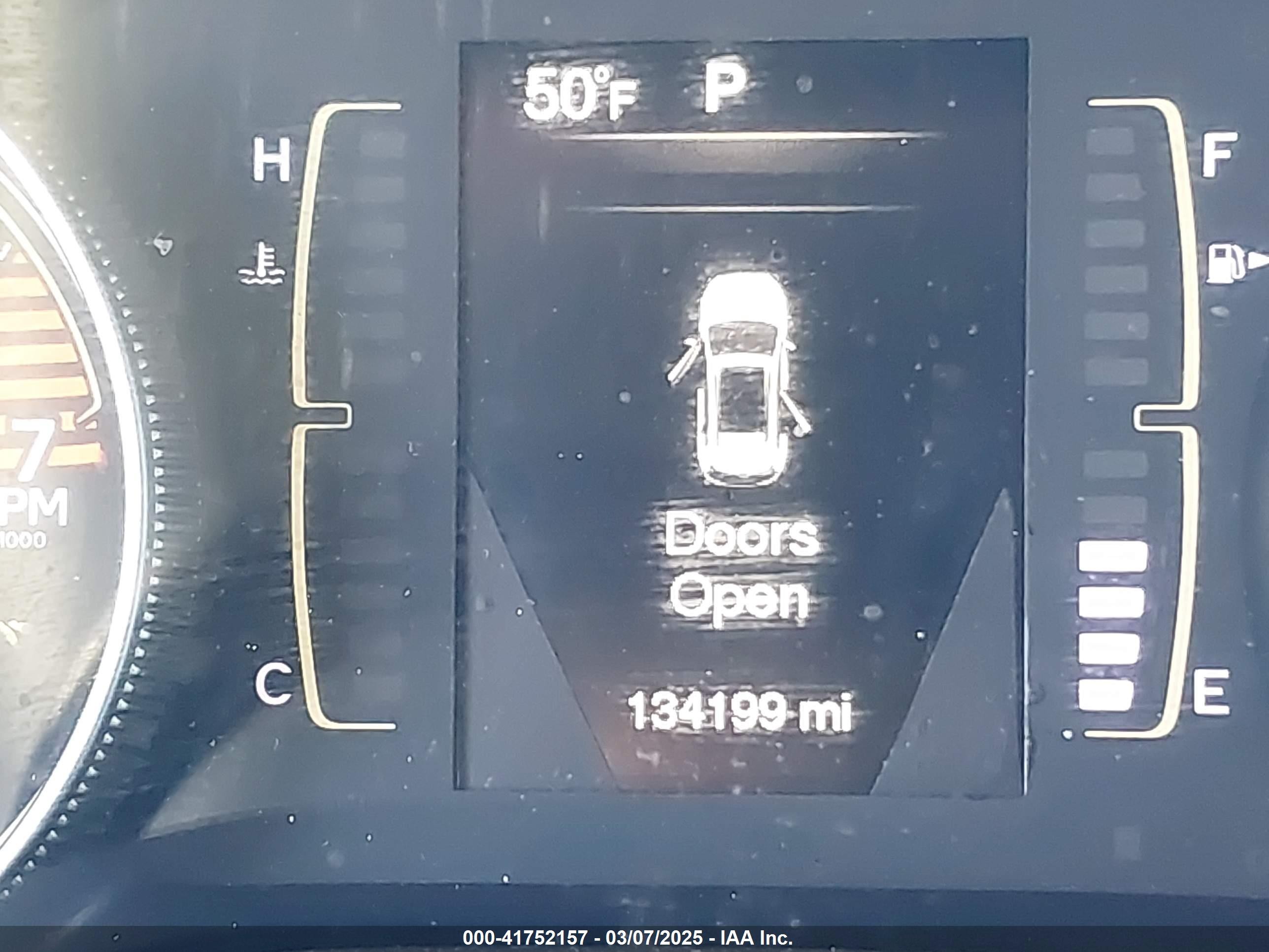 2018 Jeep Cherokee Latitude Plus Fwd Gray vin: 1C4PJLLB5JD538858