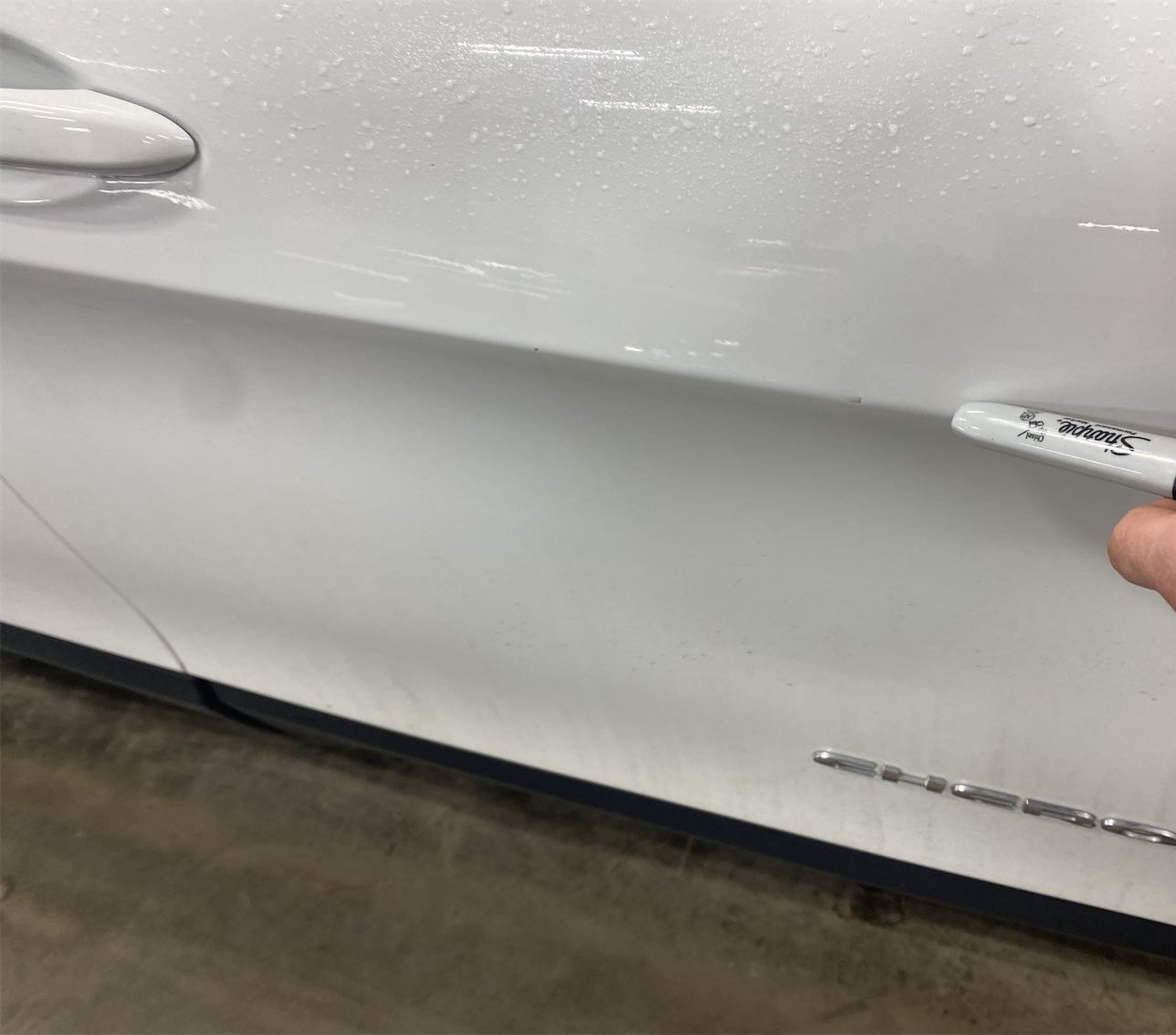 2018 Jeep Cherokee Latitude Plus vin: 1C4PJLLB5JD595089