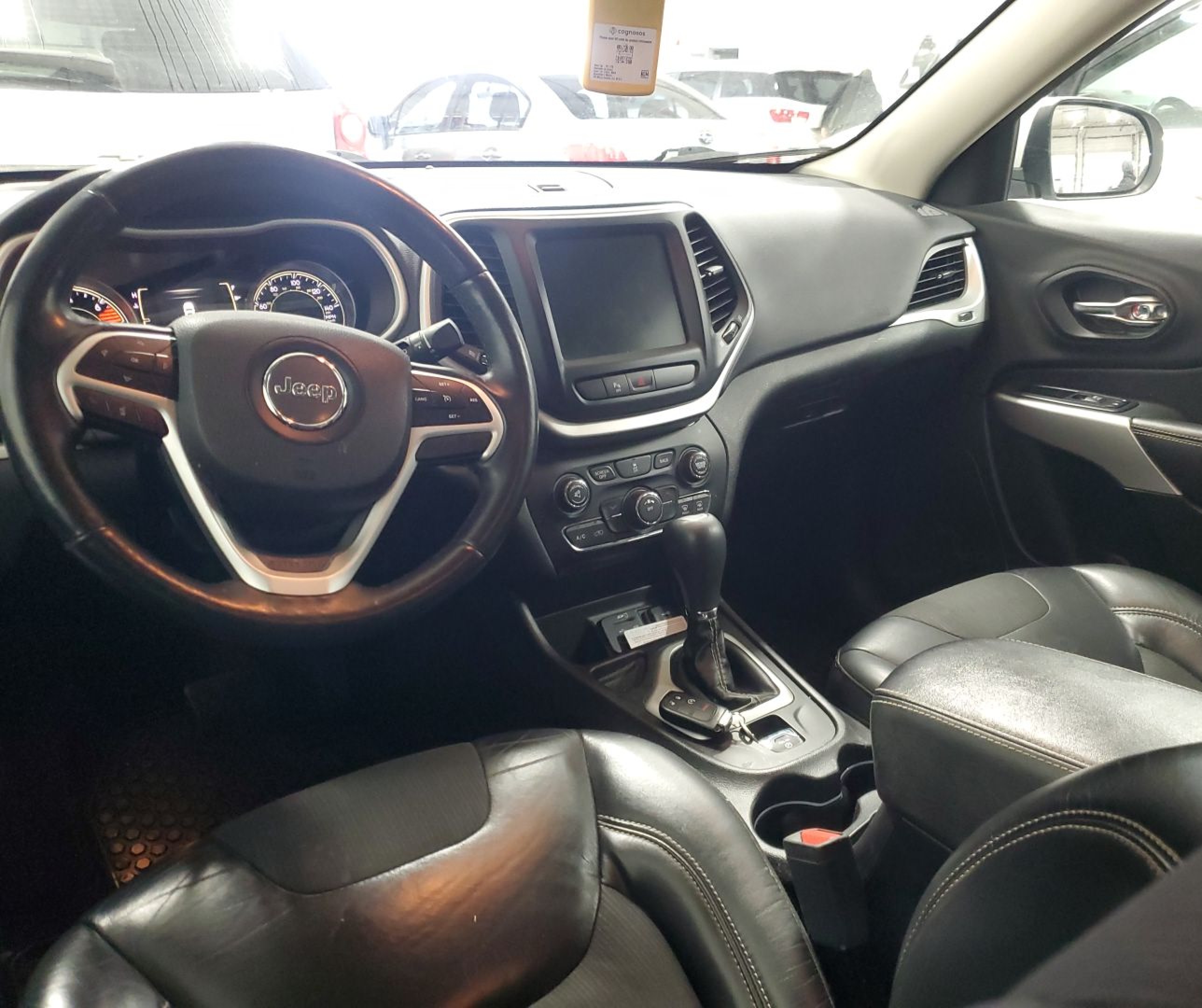 2018 Jeep Cherokee Latitude Plus vin: 1C4PJLLB5JD595089