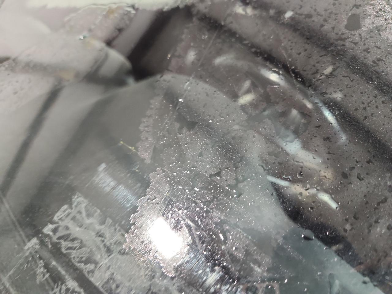 2019 Jeep Cherokee Latitude Plus Black vin: 1C4PJLLB5KD392592 Damage: Windshield, Broken, Replacement Required
