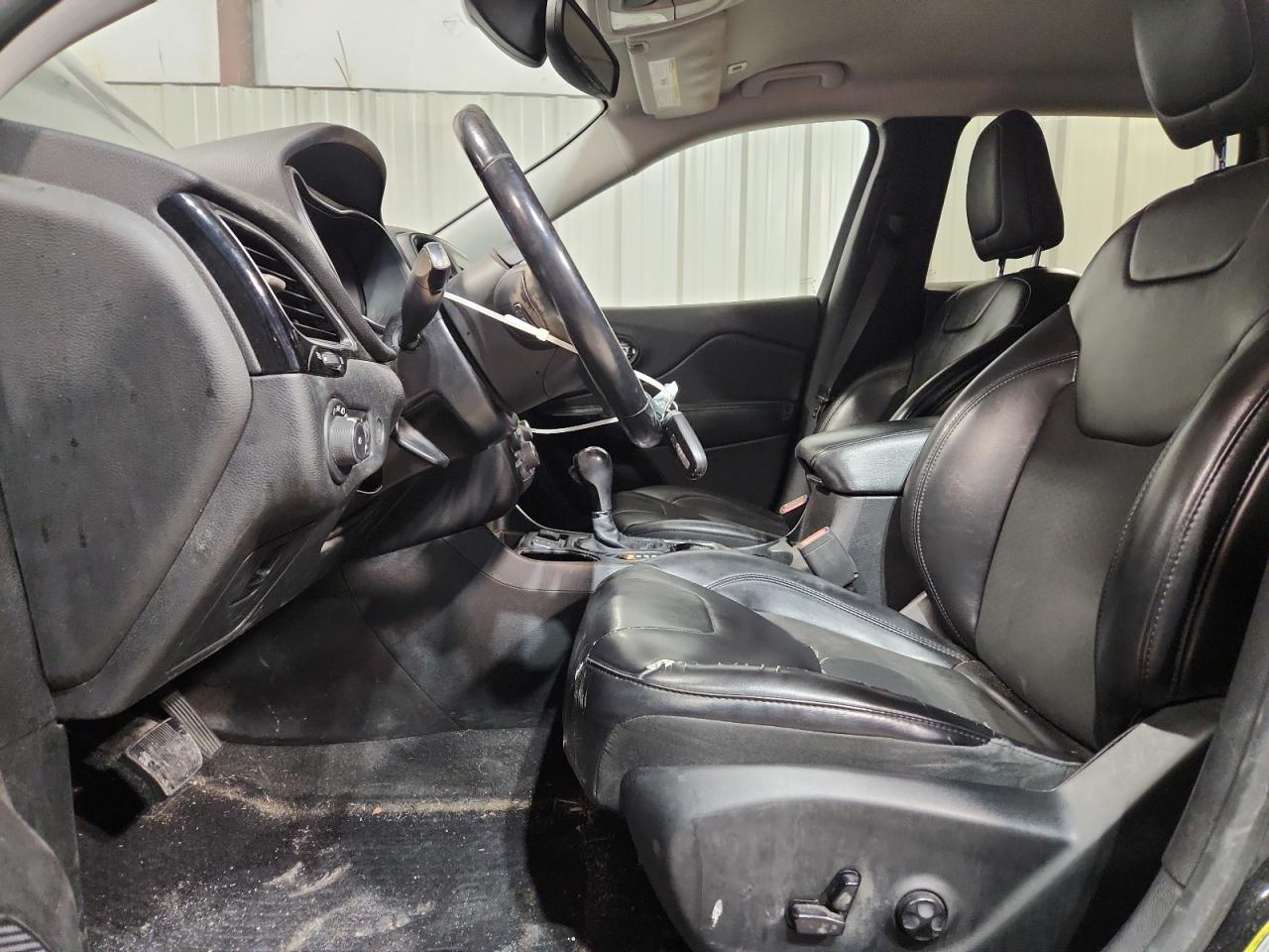 2019 Jeep Cherokee Latitude Plus Black vin: 1C4PJLLB5KD392592 Damage: Left Front Seat Cushion, Worn, Replacement Required