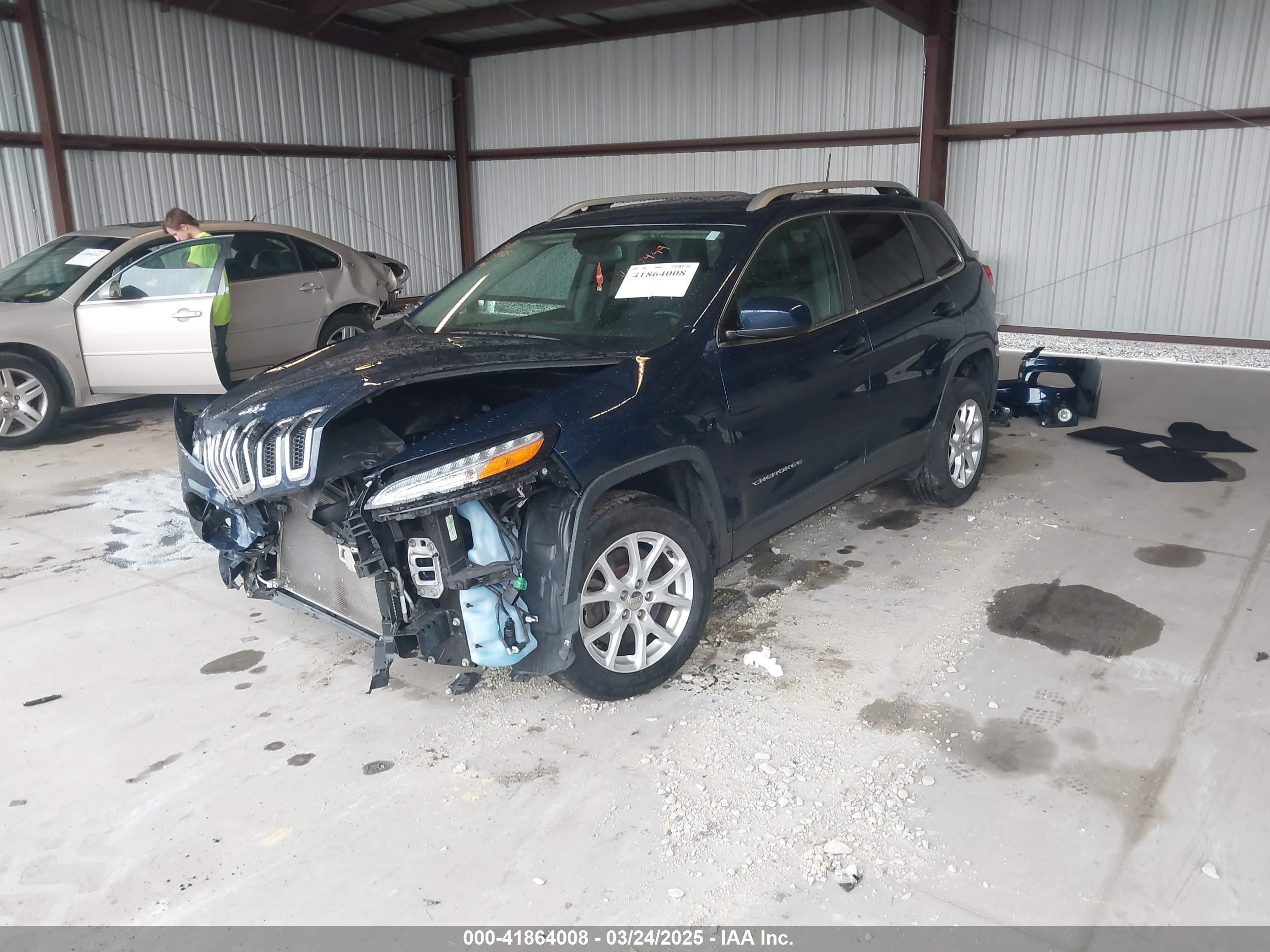 2018 Jeep Cherokee Latitude Plus Fwd Blue vin: 1C4PJLLB6JD587499