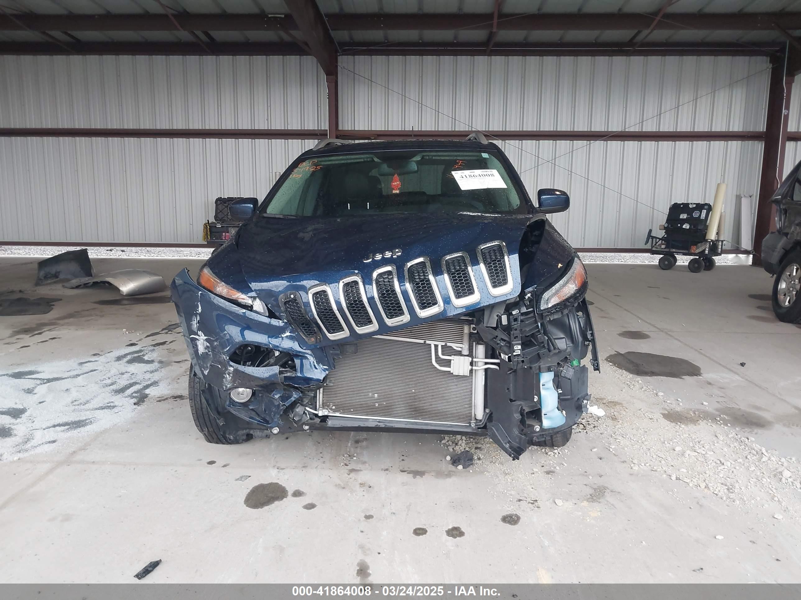2018 Jeep Cherokee Latitude Plus Fwd Blue vin: 1C4PJLLB6JD587499