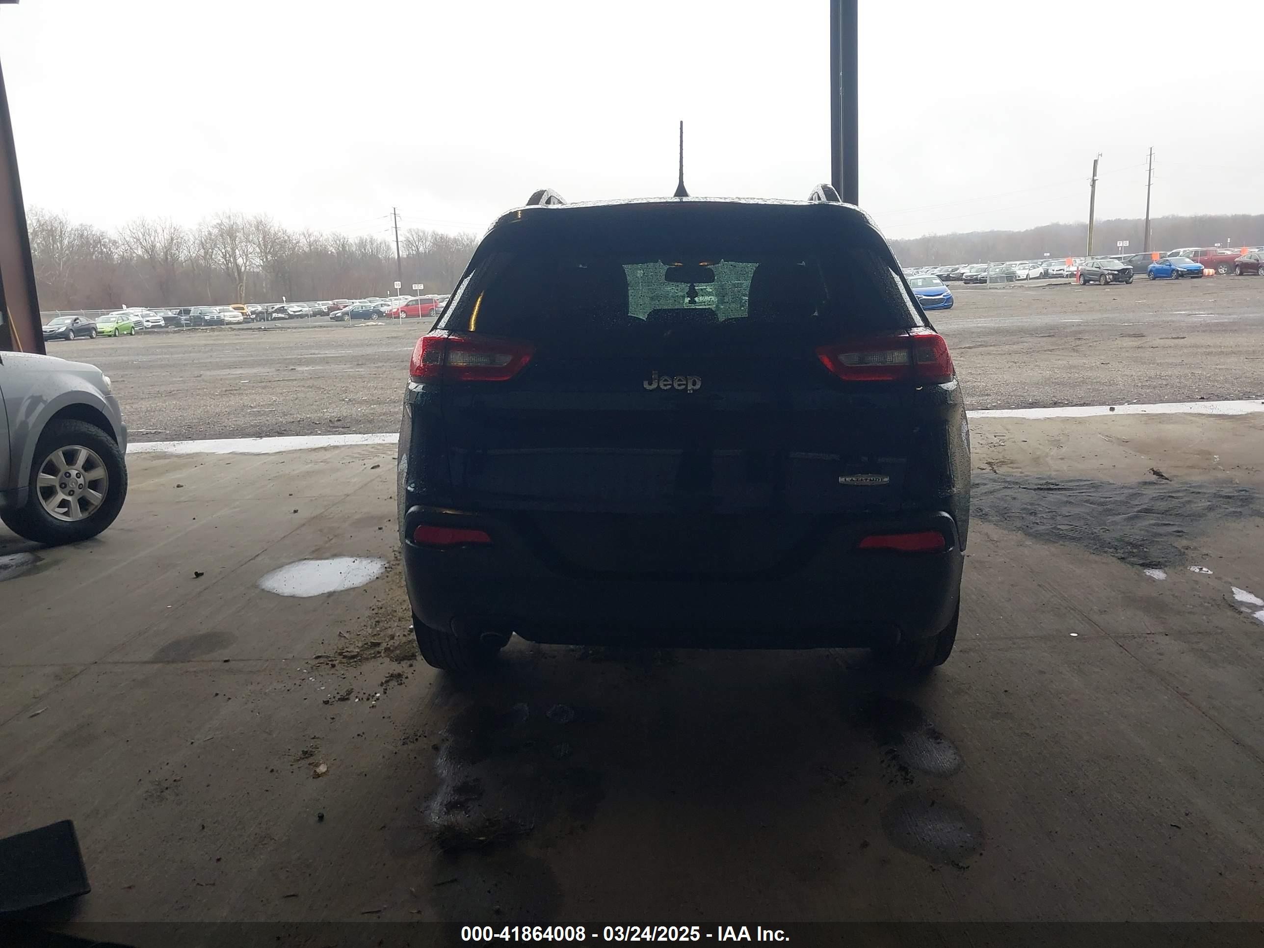 2018 Jeep Cherokee Latitude Plus Fwd Blue vin: 1C4PJLLB6JD587499