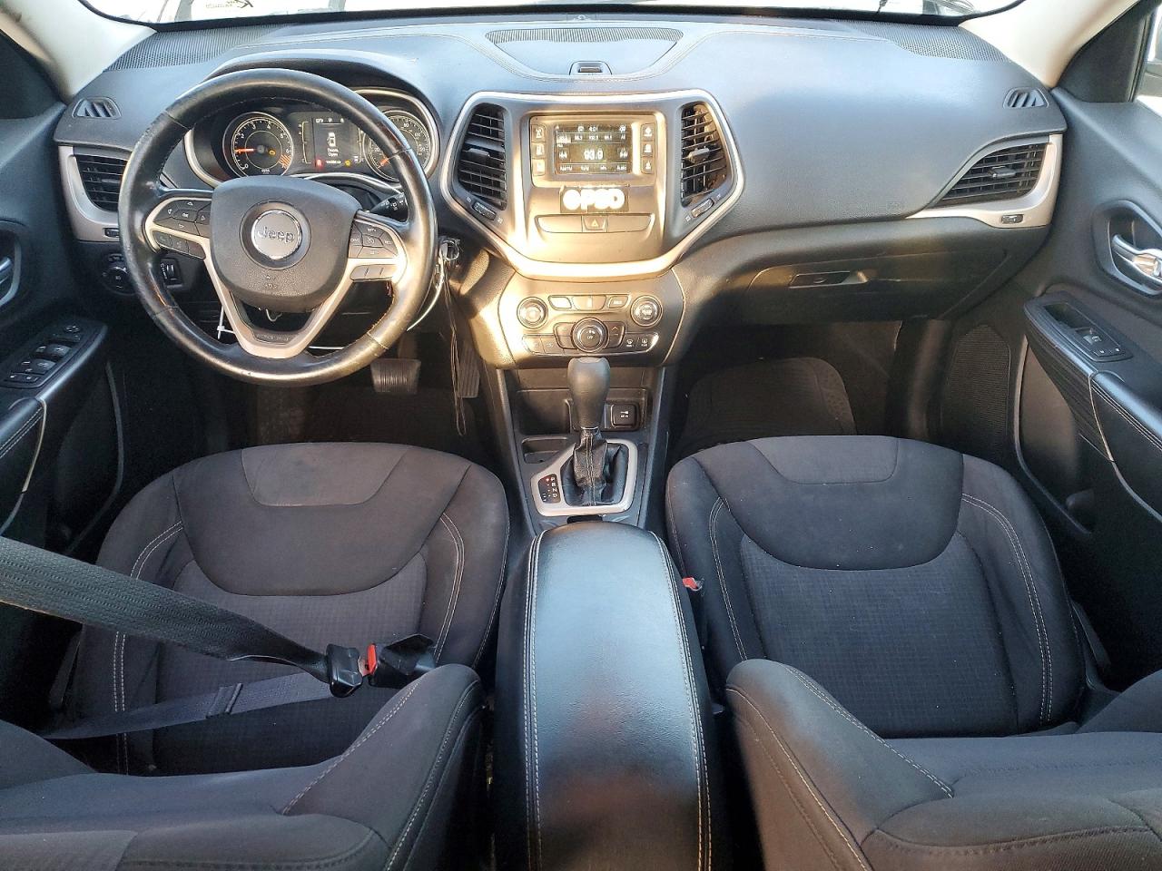 2015 Jeep Cherokee Latitude Plus Silver vin: 1C4PJLLB6KD454615
