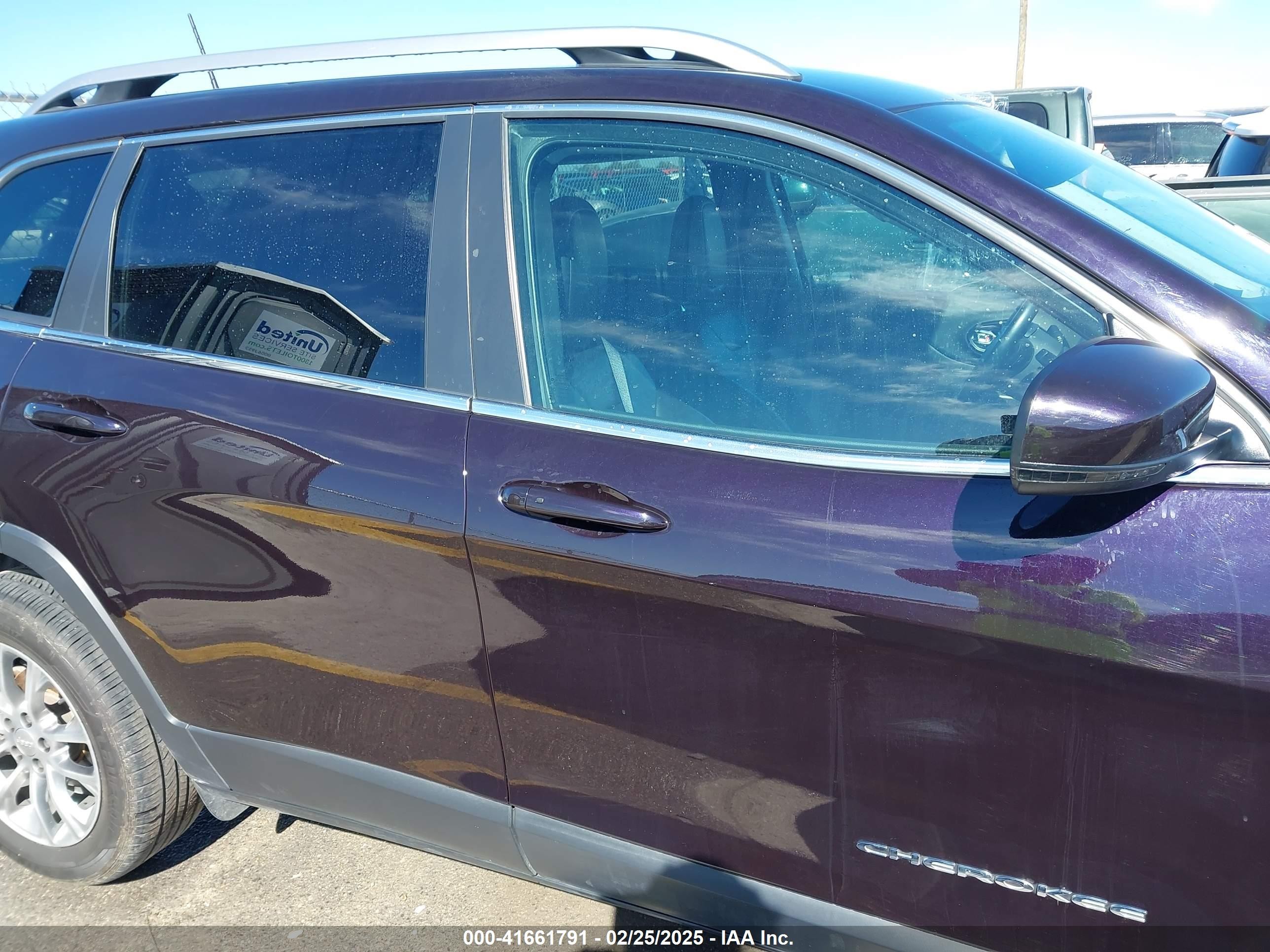 2021 Jeep Cherokee Latitude Plus Fwd Black vin: 1C4PJLLB6MD155810