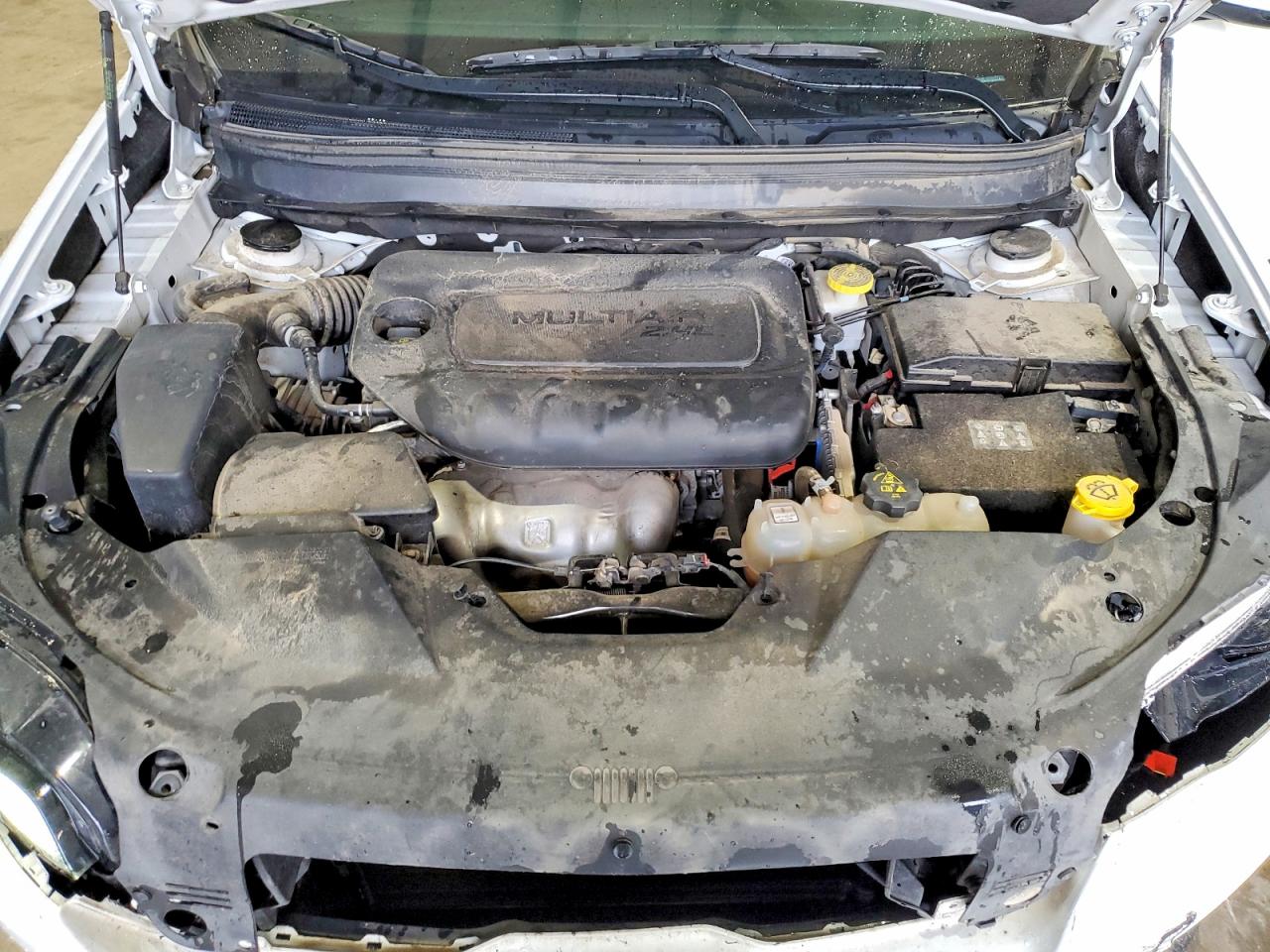 2021 Jeep Cherokee Latitude Plus White vin: 1C4PJLLB7MD144184