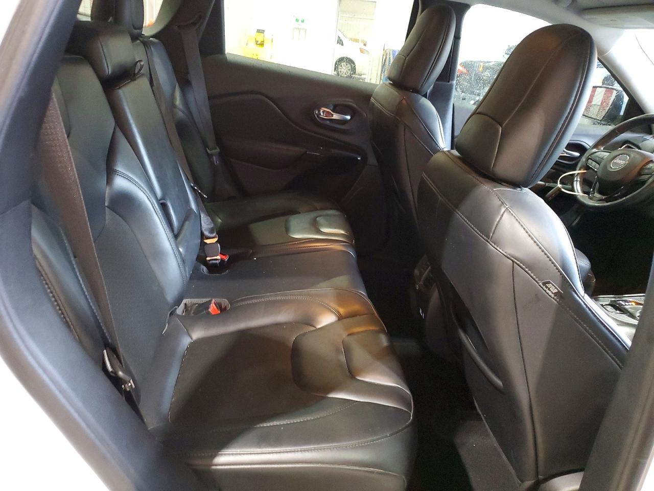 2021 Jeep Cherokee Latitude Plus White vin: 1C4PJLLB7MD144184