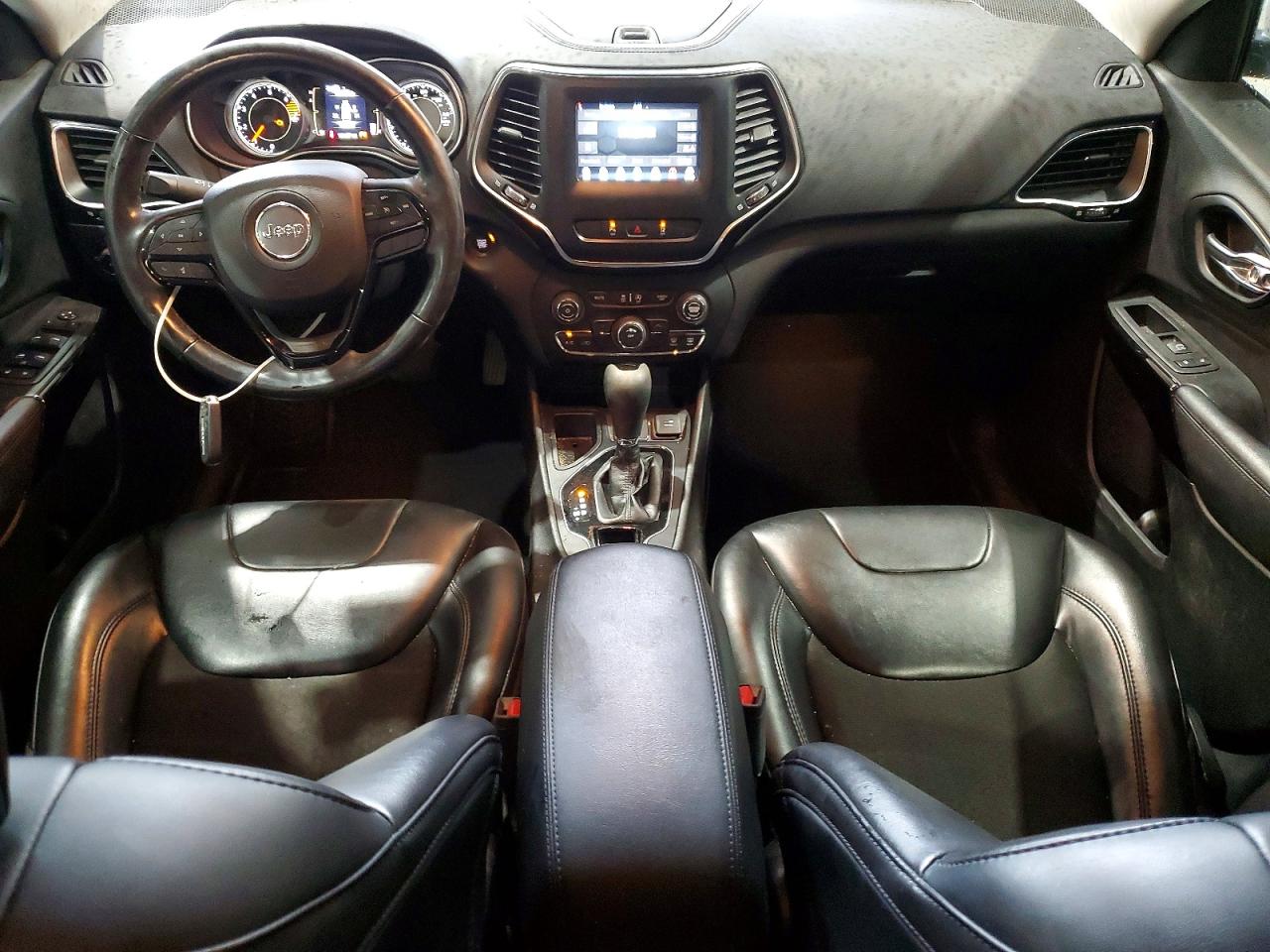 2021 Jeep Cherokee Latitude Plus White vin: 1C4PJLLB7MD144184
