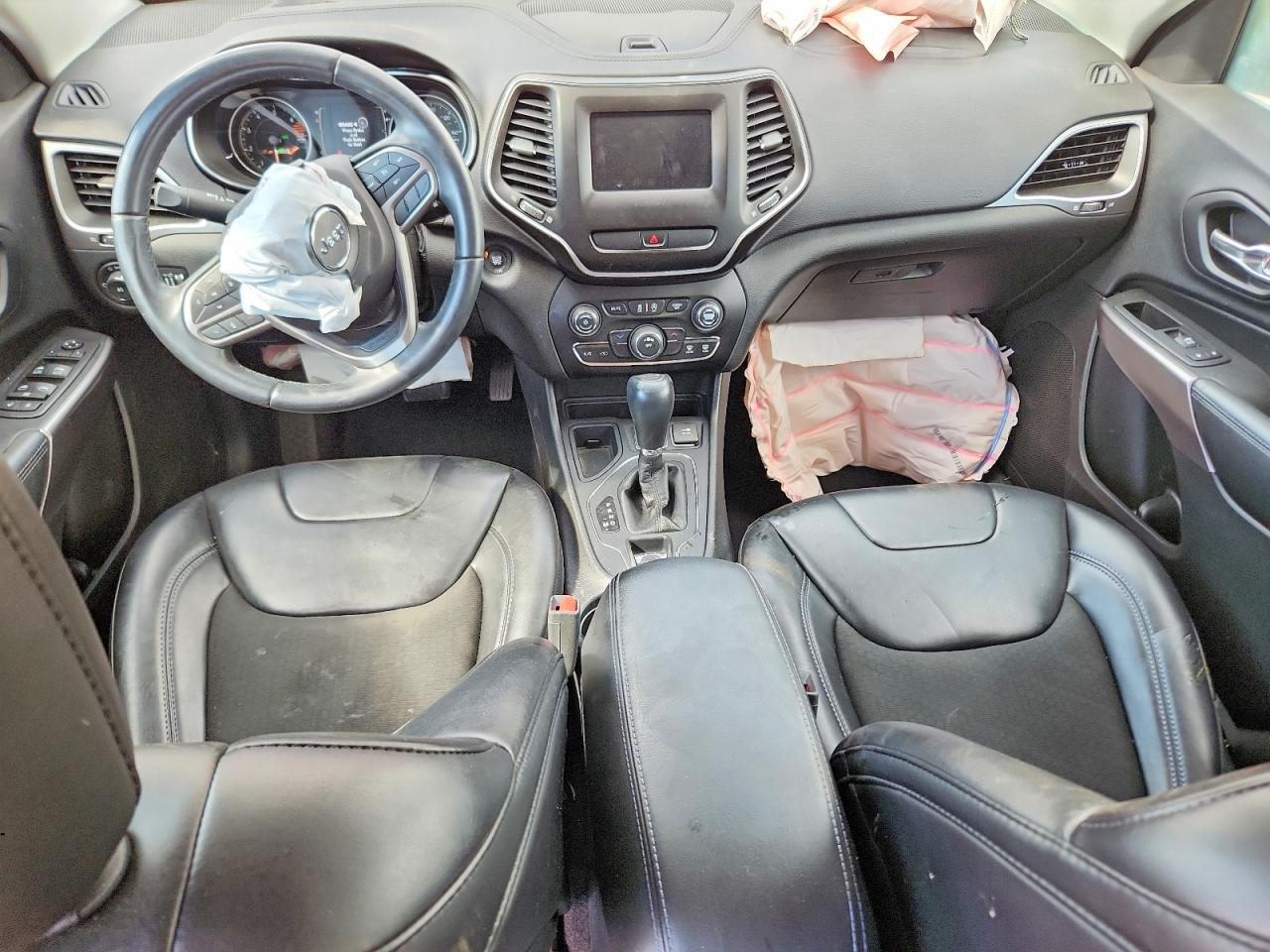 2019 Jeep Cherokee Latitude Plus Красный vin: 1C4PJLLB8KD175330