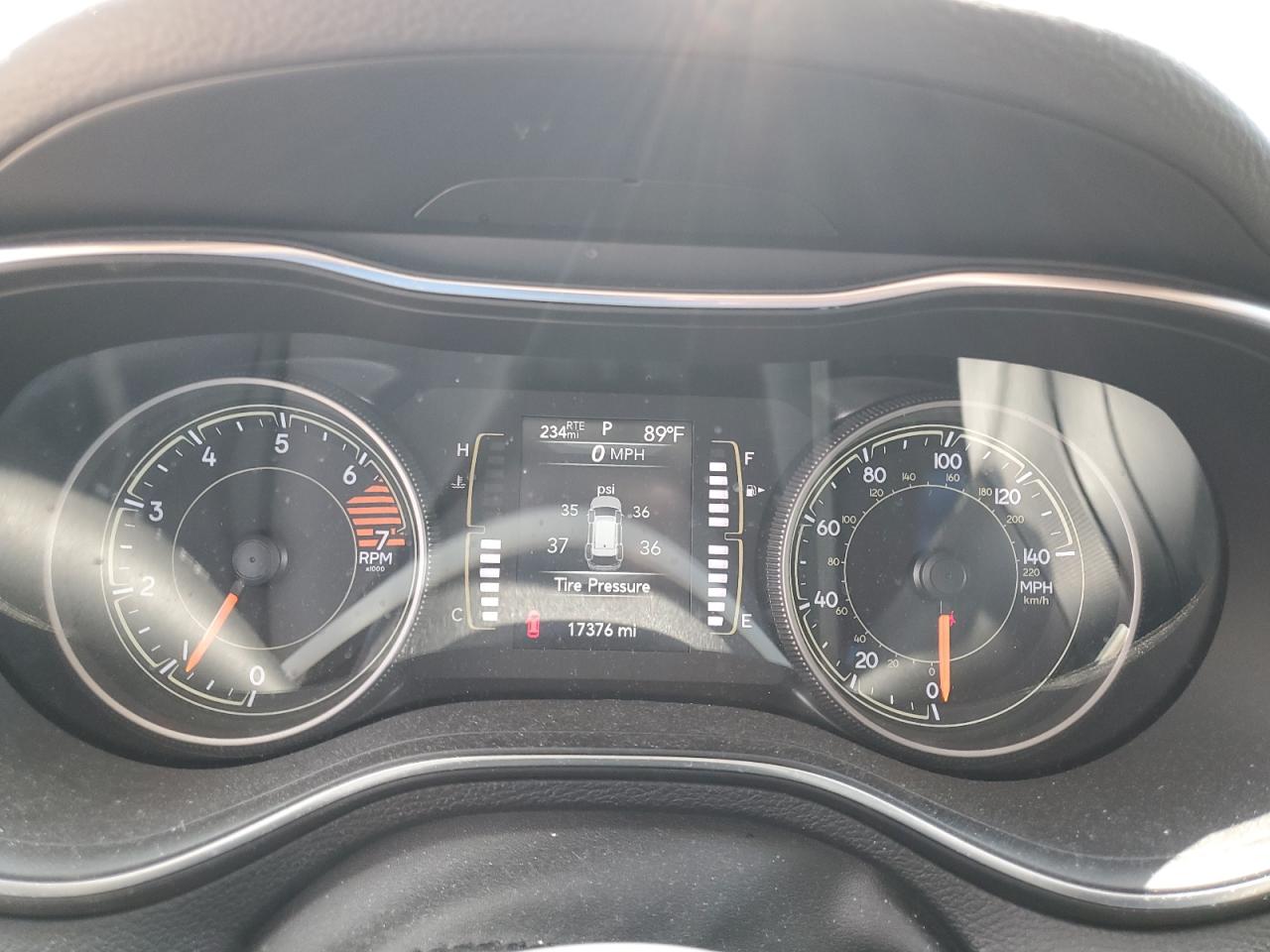 2019 Jeep Cherokee Latitude Plus   White vin: 1C4PJLLB8KD455622