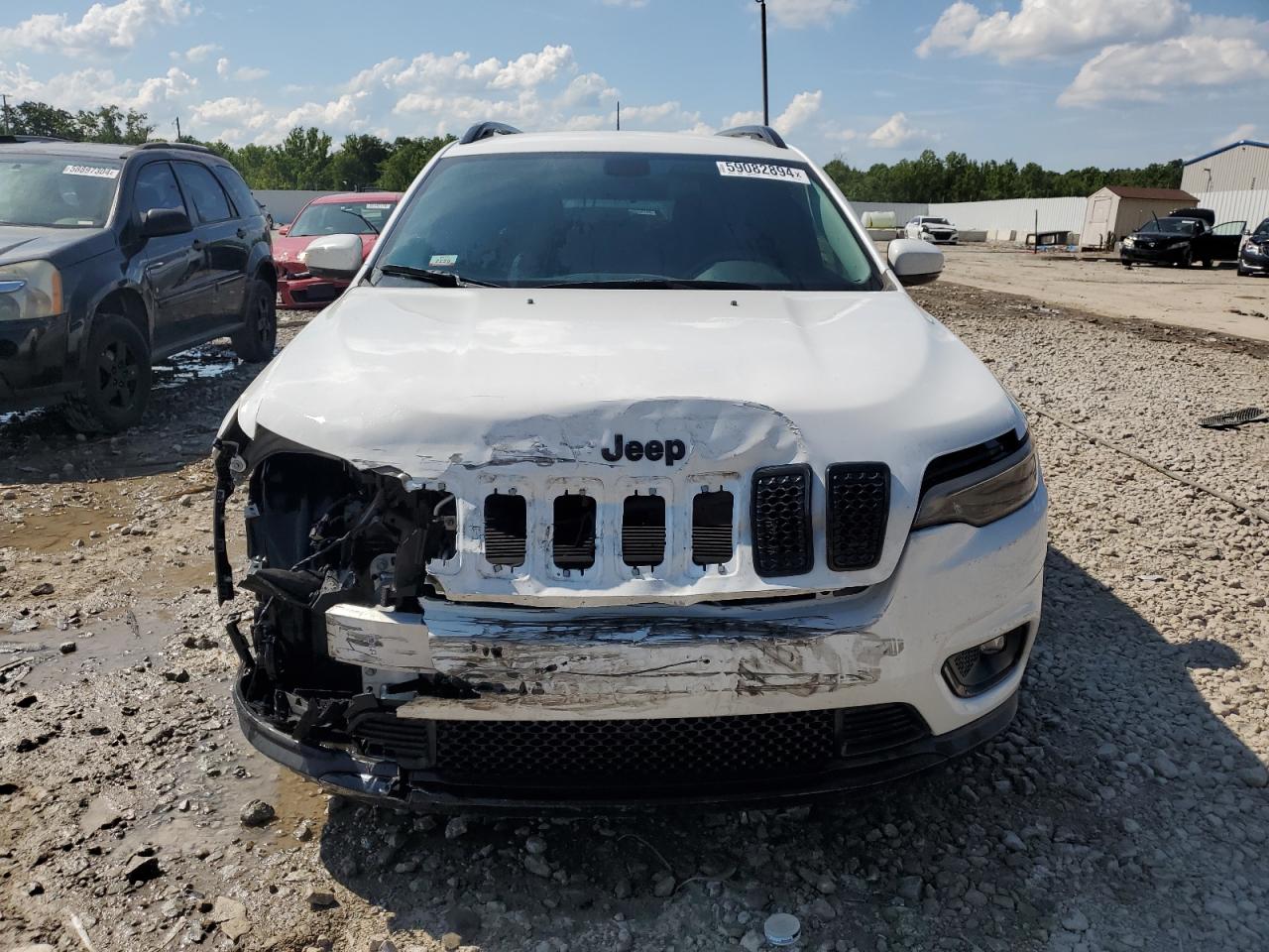 2019 Jeep Cherokee Latitude Plus   White vin: 1C4PJLLB8KD455622