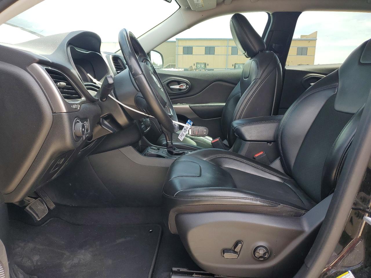 2020 Jeep Cherokee Latitude Plus Black vin: 1C4PJLLB8LD503556