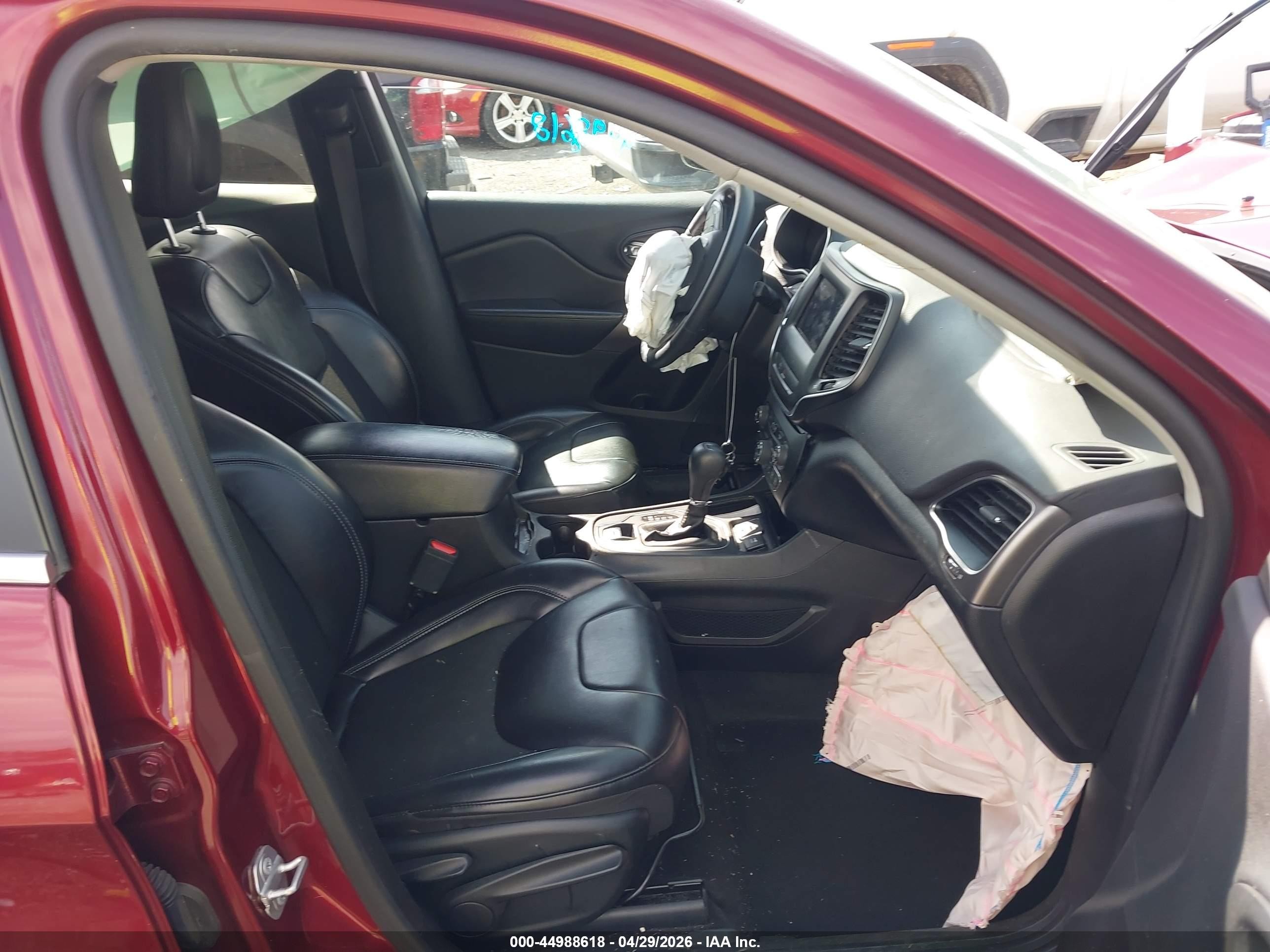 2020 Jeep Cherokee Latitude Plus Fwd Maroon vin: 1C4PJLLB8LD530515
