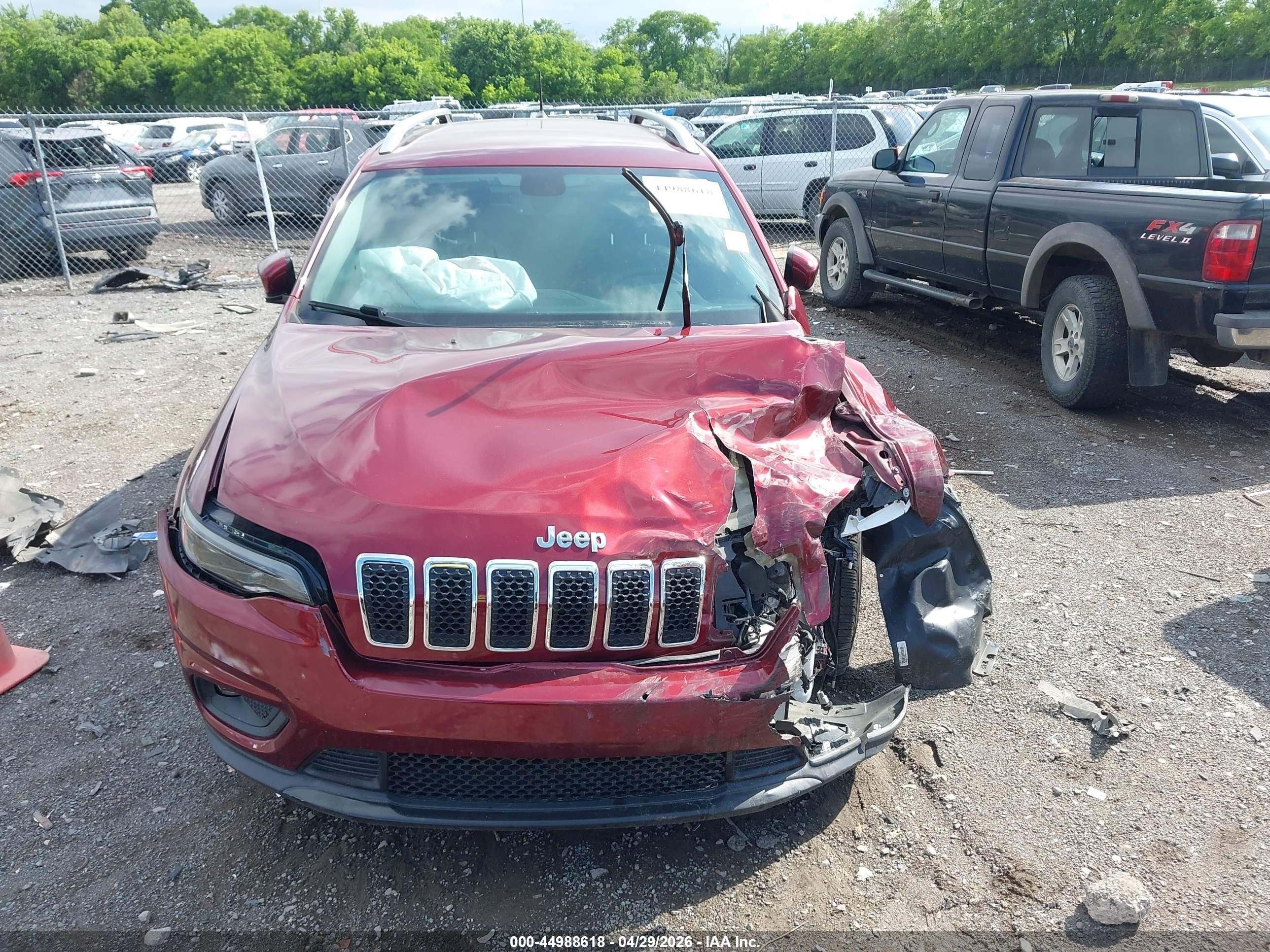 2020 Jeep Cherokee Latitude Plus Fwd Maroon vin: 1C4PJLLB8LD530515