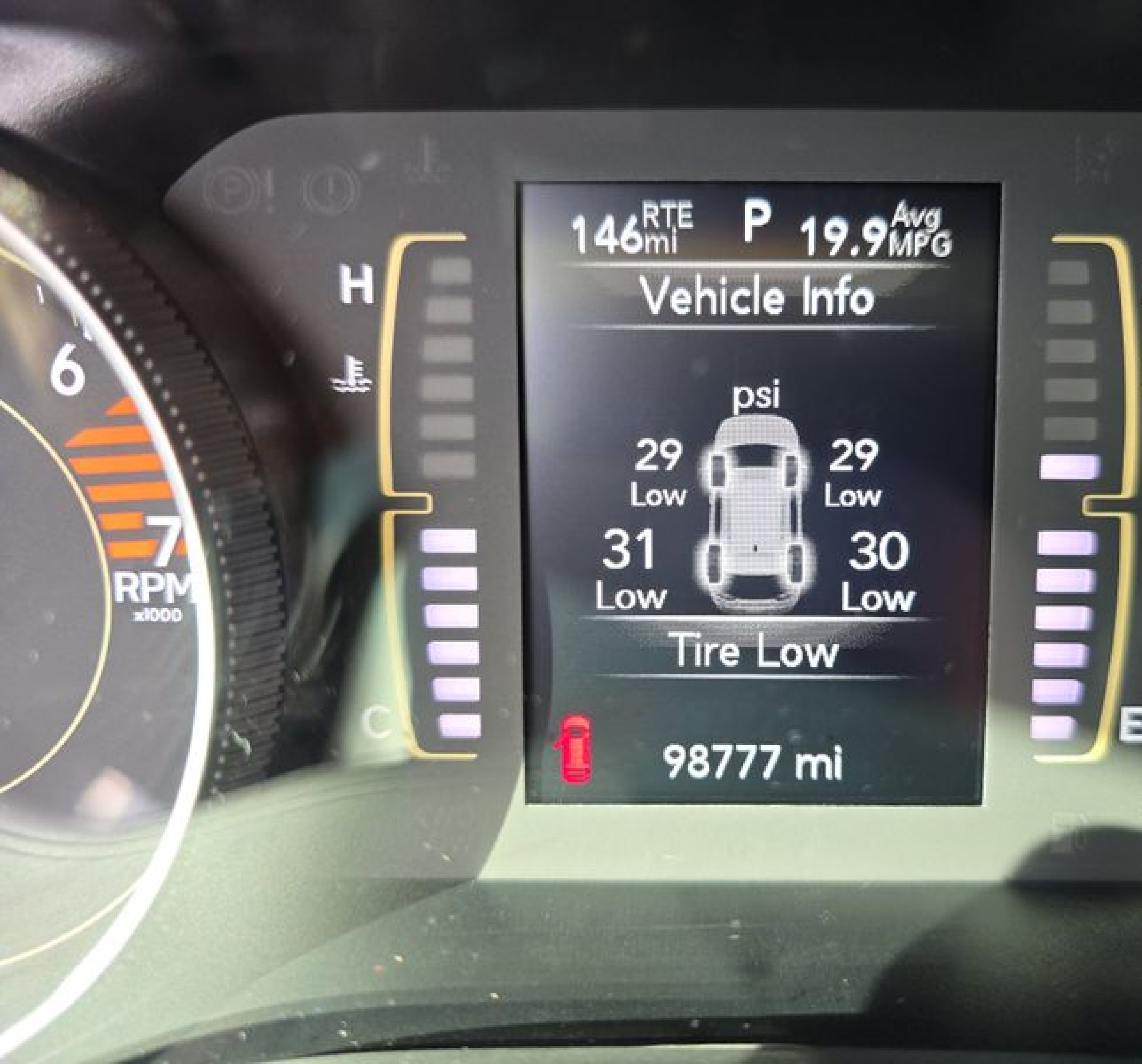 2021 Jeep Cherokee Latitude Plus Fwd vin: 1C4PJLLB9MD179647