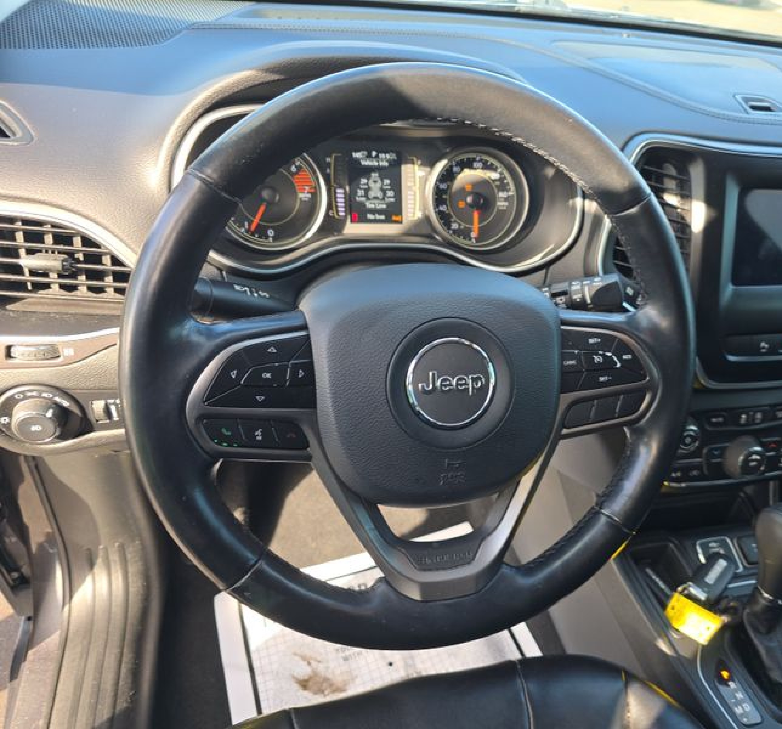 2021 Jeep Cherokee Latitude Plus Fwd vin: 1C4PJLLB9MD179647