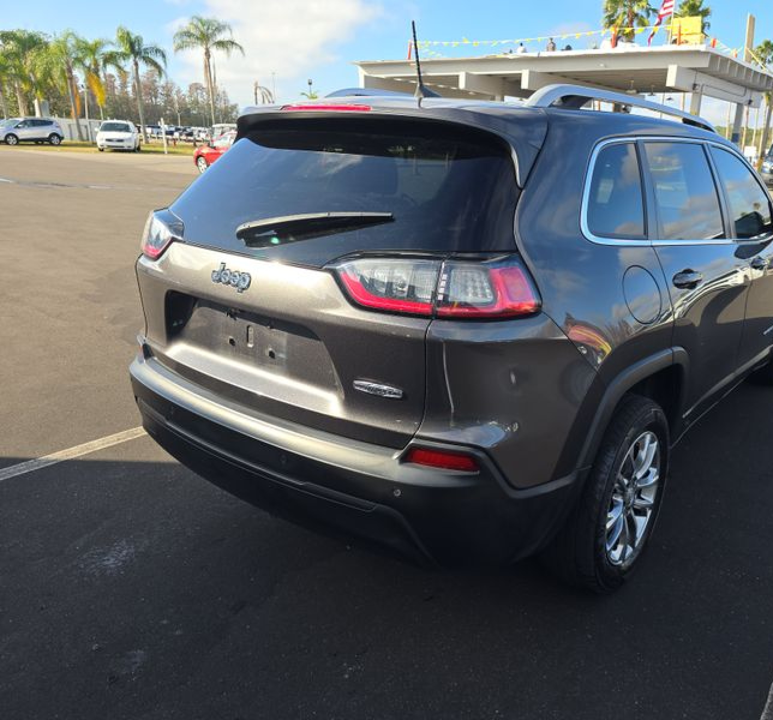 2021 Jeep Cherokee Latitude Plus Fwd vin: 1C4PJLLB9MD179647