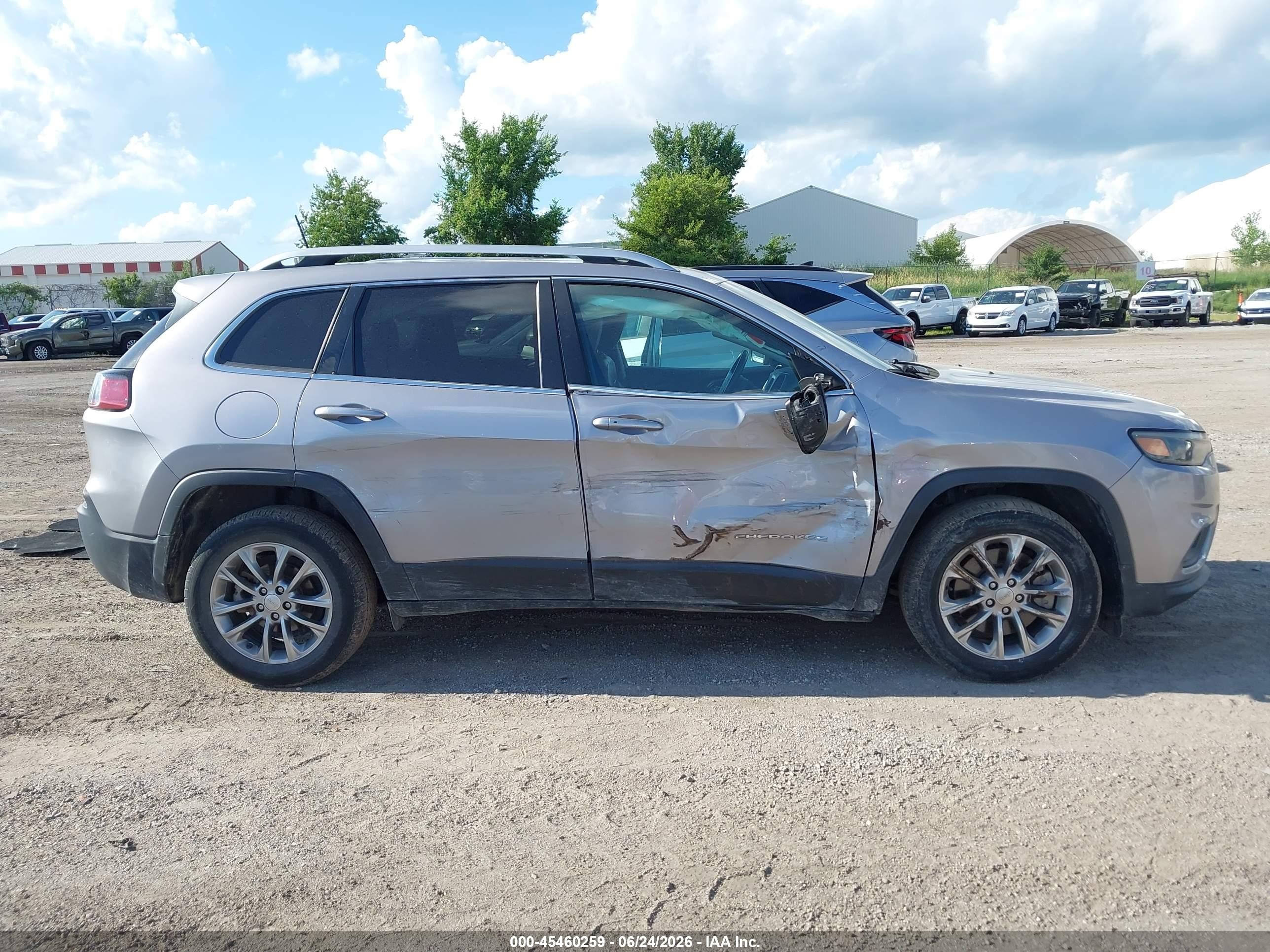 2021 Jeep Cherokee Latitude Plus Fwd Gray vin: 1C4PJLLB9MD204093