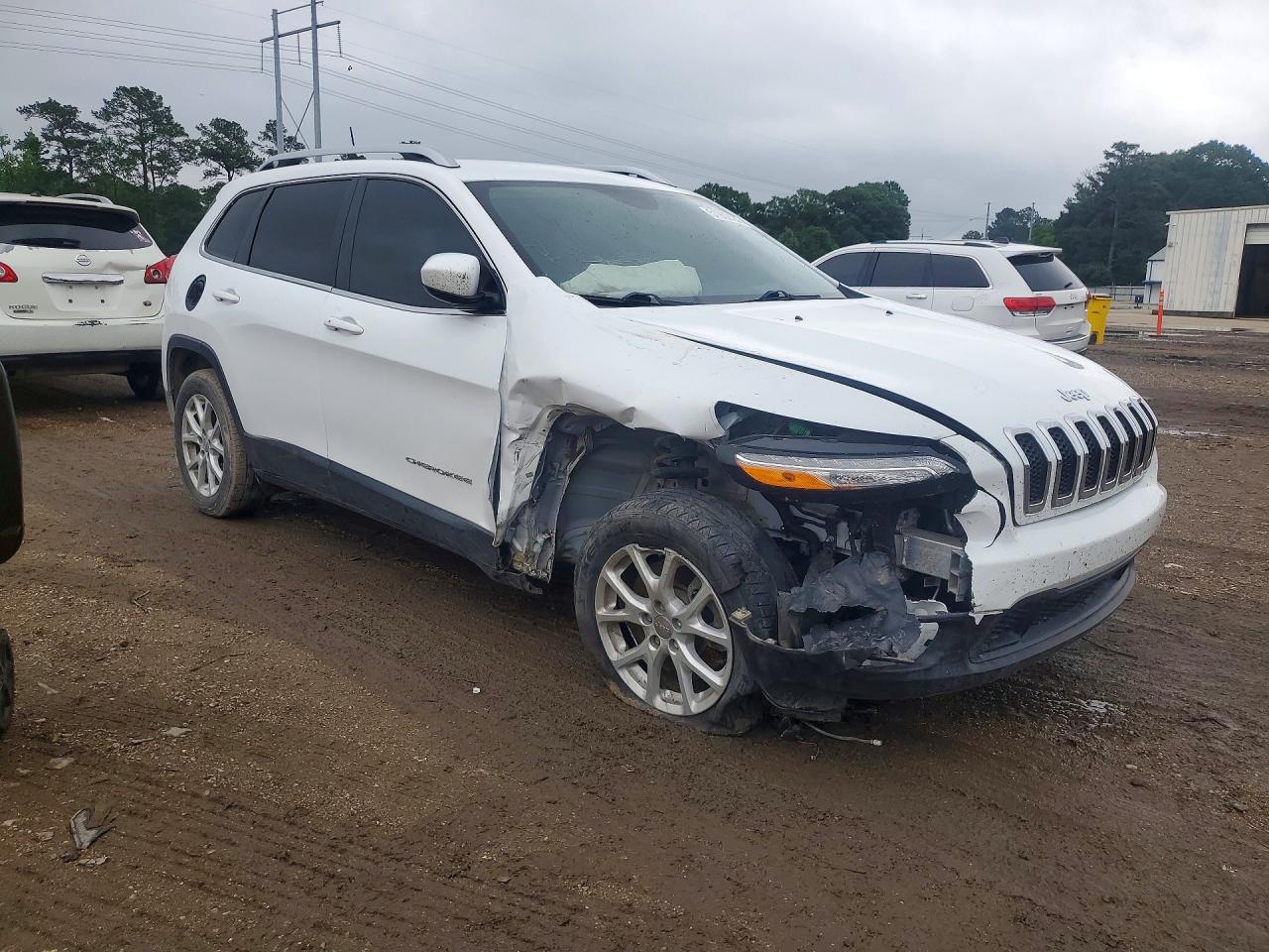 2018 Jeep Cherokee Latitude Plus Белый vin: 1C4PJLLBXJD534952