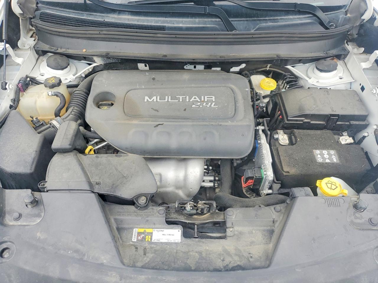 2018 Jeep Cherokee Latitude Plus Белый vin: 1C4PJLLBXJD534952