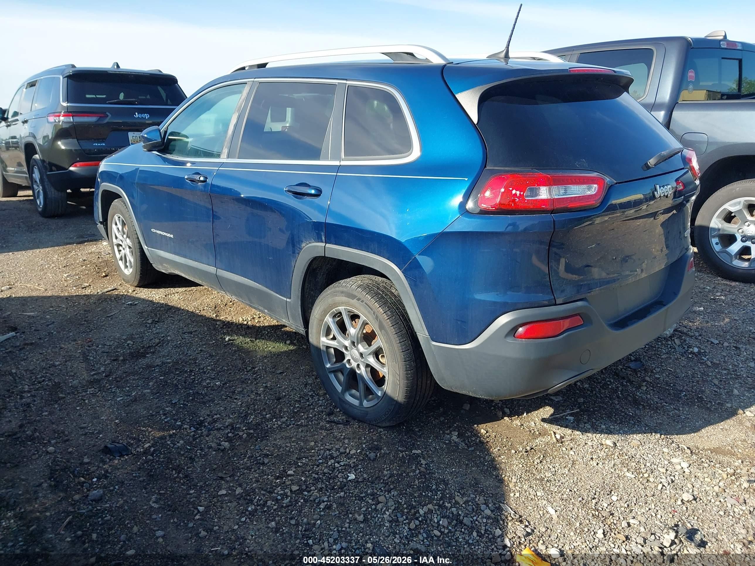 2018 Jeep Cherokee Latitude Plus Blue vin: 1C4PJLLBXJD607852
