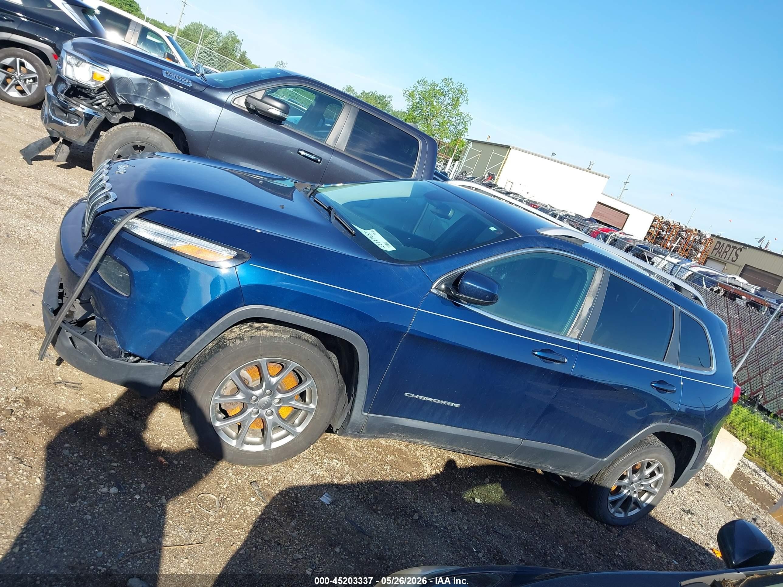 2018 Jeep Cherokee Latitude Plus Blue vin: 1C4PJLLBXJD607852