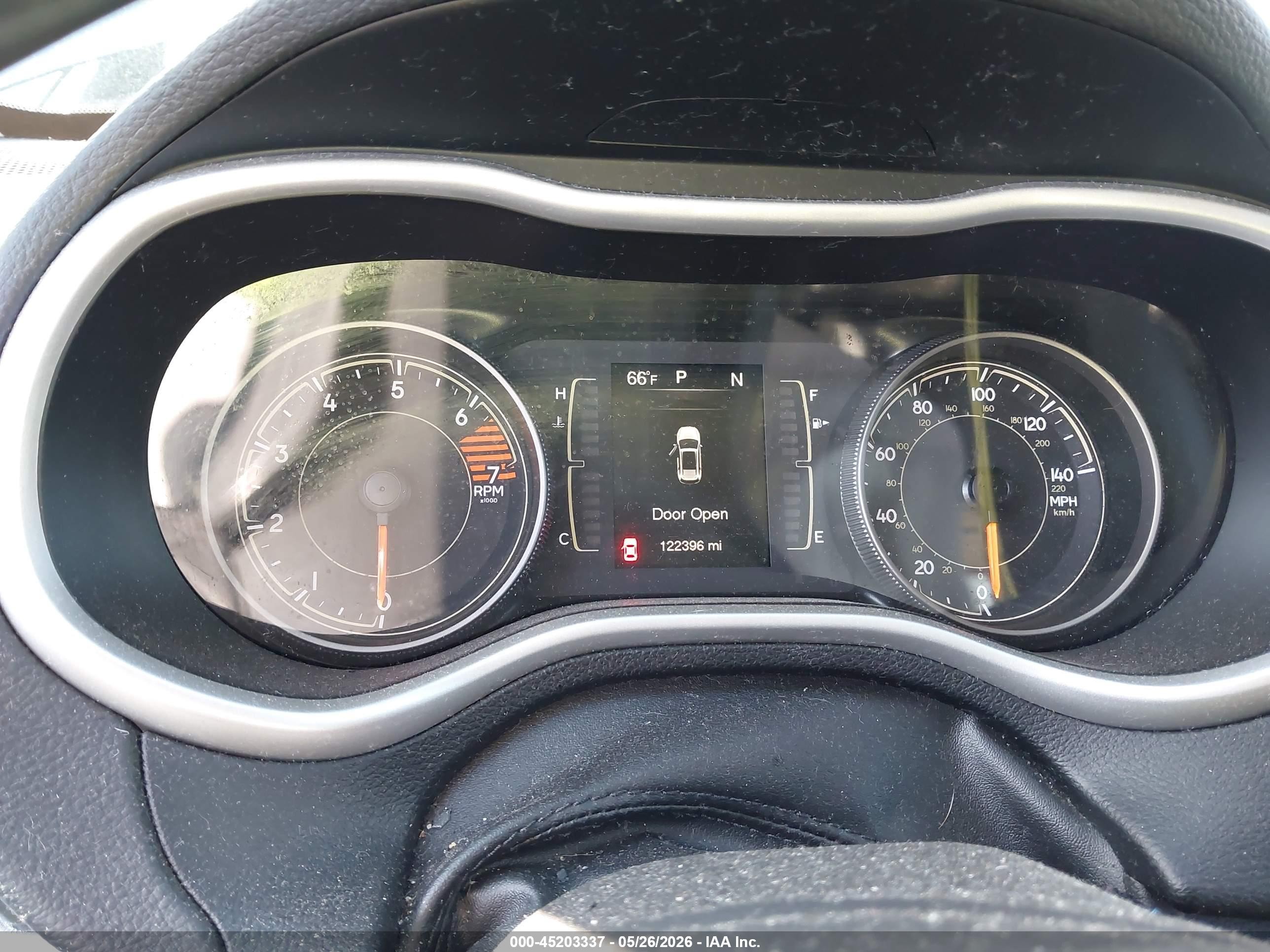 2018 Jeep Cherokee Latitude Plus Blue vin: 1C4PJLLBXJD607852