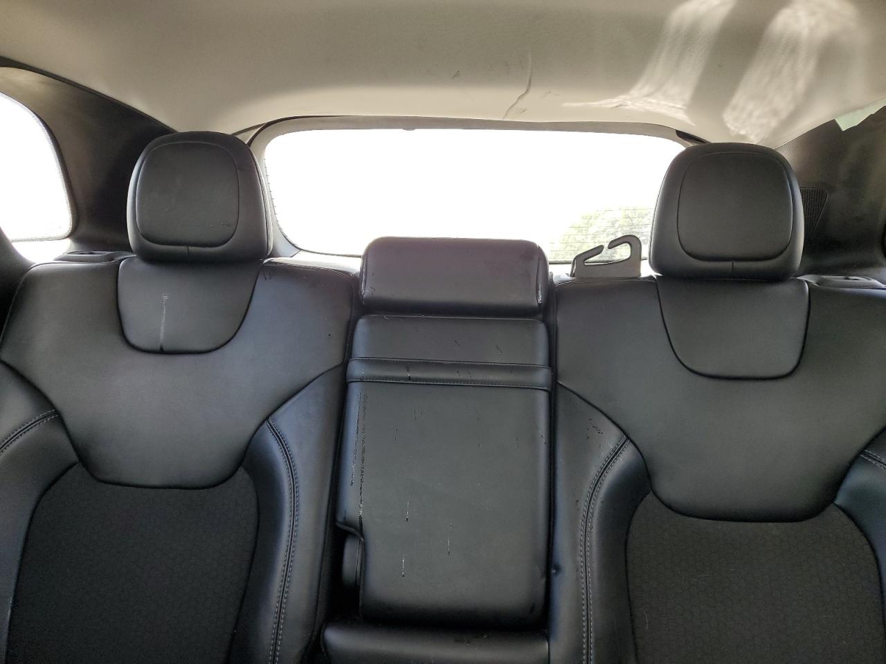 2019 Jeep Cherokee Latitude Plus Зеленый vin: 1C4PJLLBXKD215651