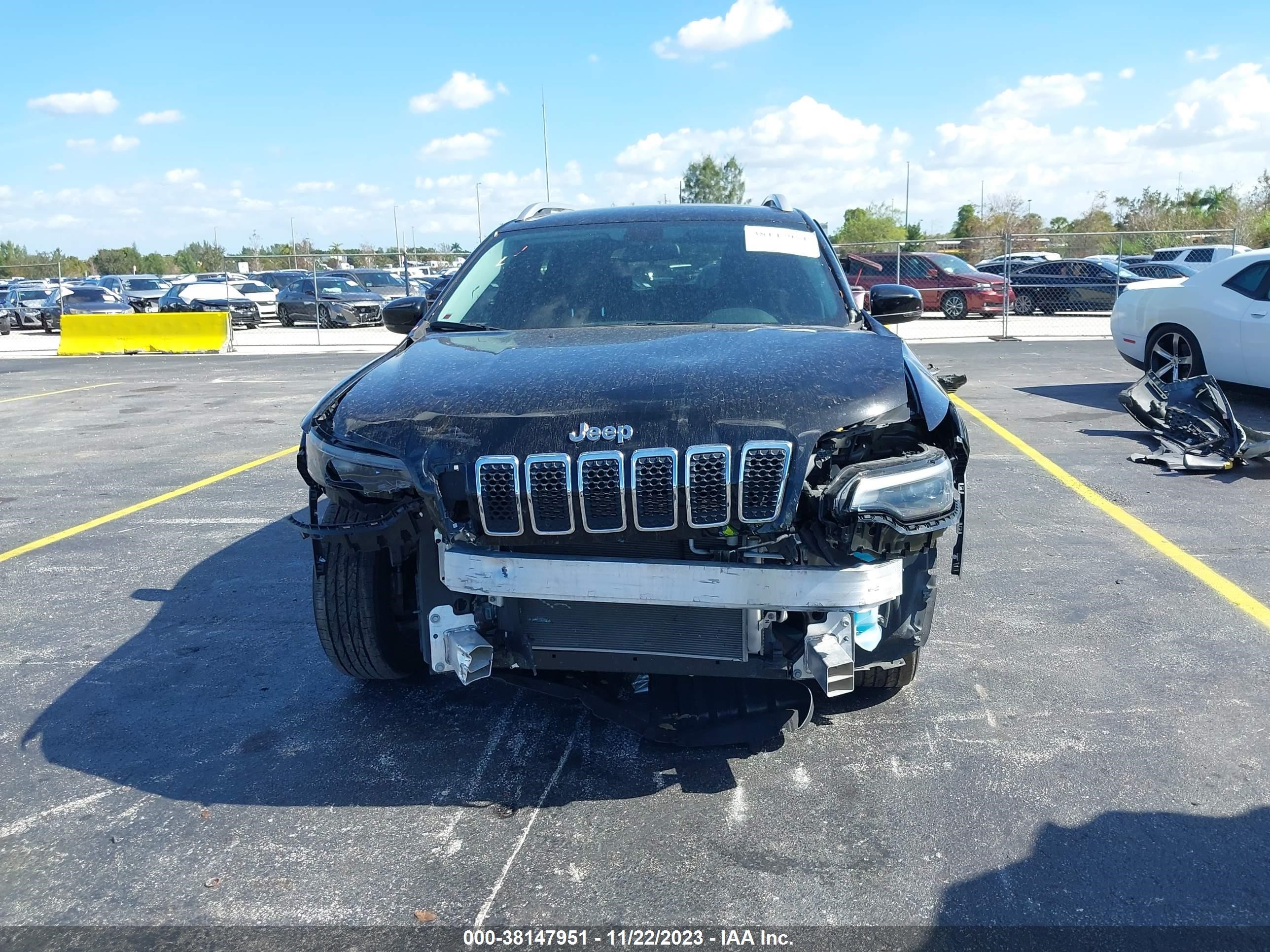 2019 Jeep Cherokee Latitude Plus Fwd Black vin: 1C4PJLLBXKD301154