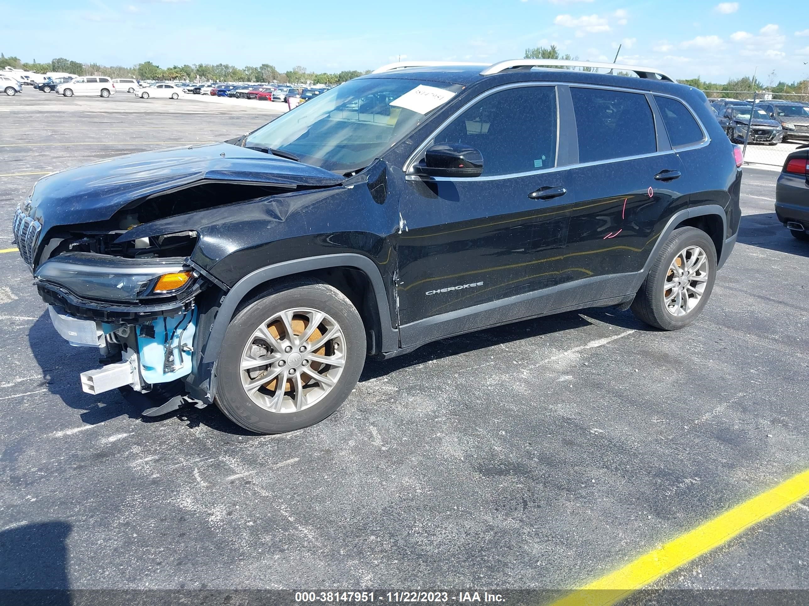 2019 Jeep Cherokee Latitude Plus Fwd Black vin: 1C4PJLLBXKD301154