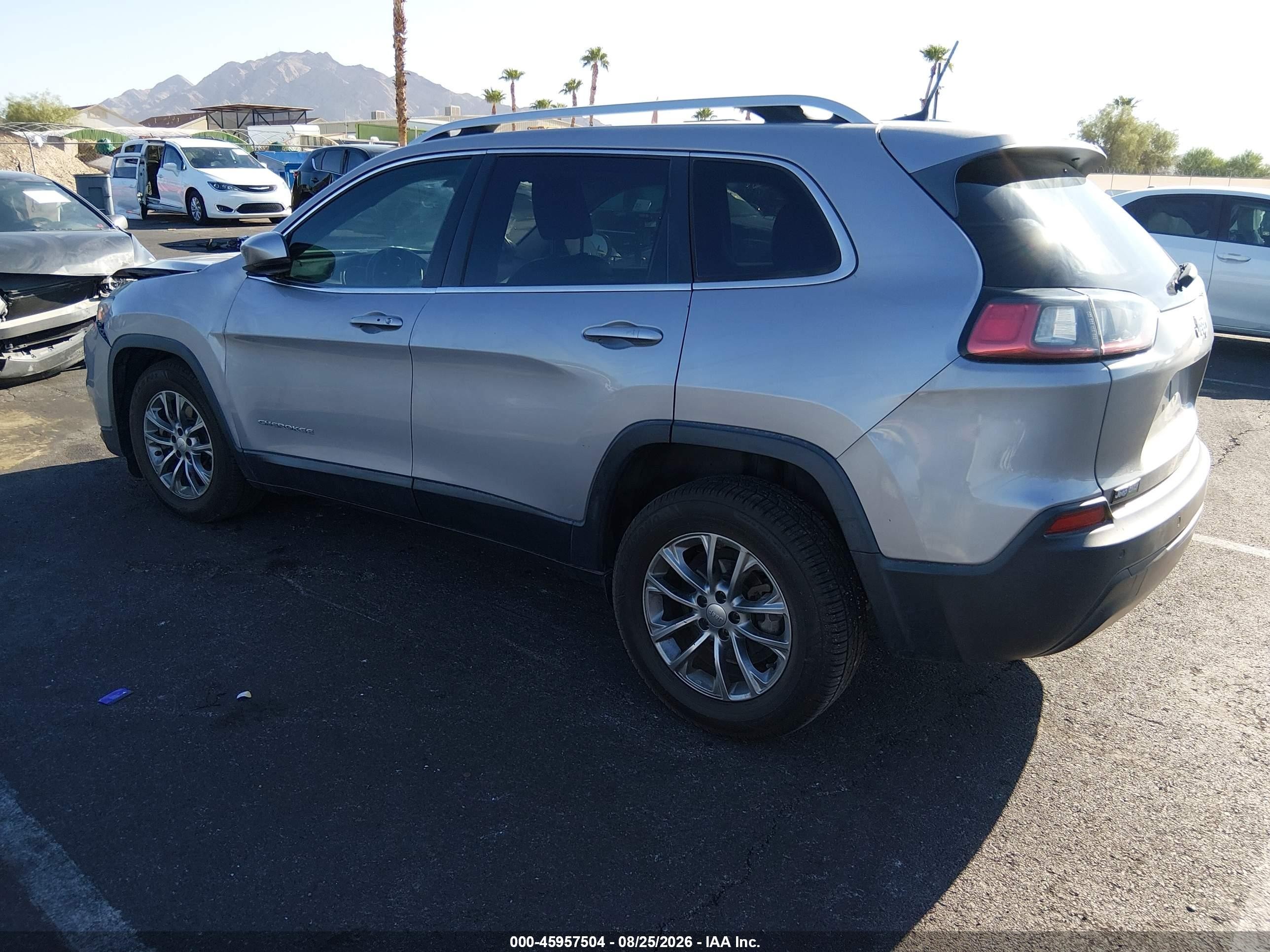 2019 Jeep Cherokee Latitude Plus Fwd Gray vin: 1C4PJLLBXKD479095