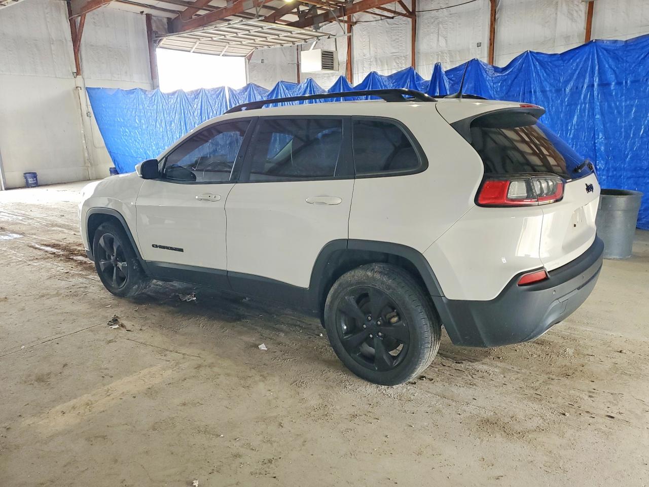 2019 Jeep Cherokee Latitude Plus White vin: 1C4PJLLN1KD286327
