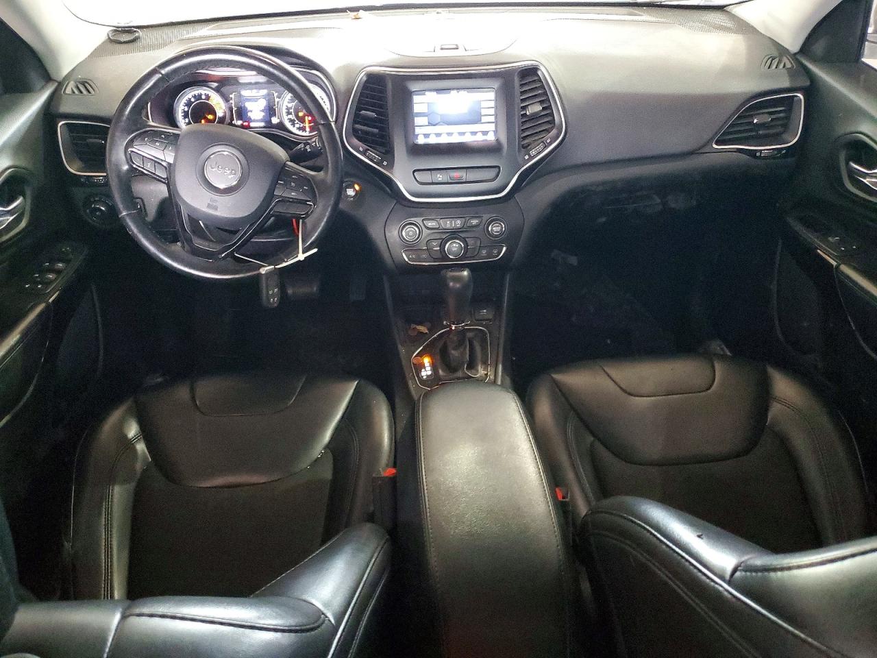 2019 Jeep Cherokee Latitude Plus White vin: 1C4PJLLN1KD286327