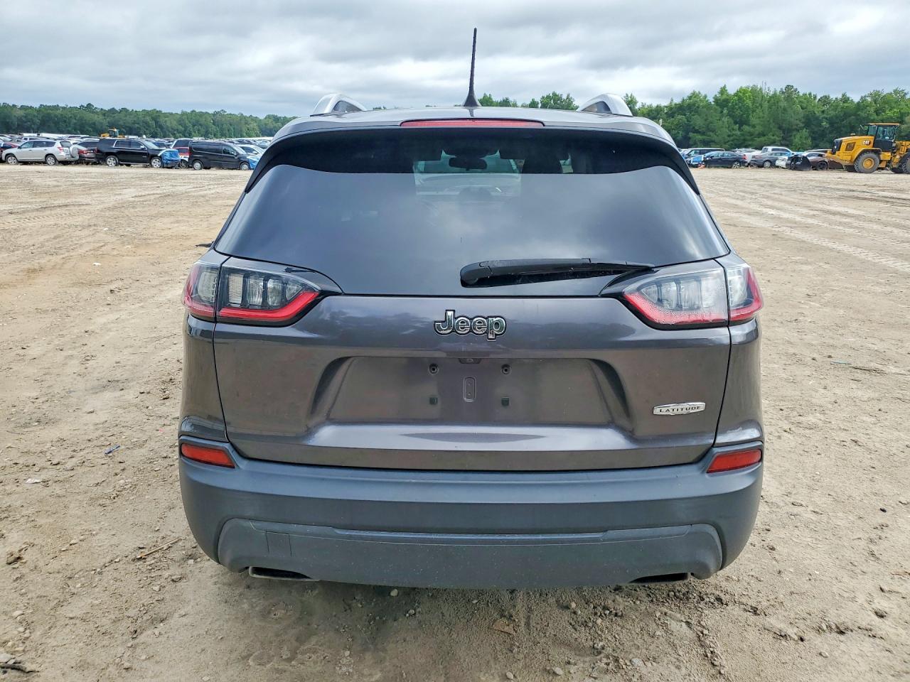 2019 Jeep Cherokee Latitude Plus Gray vin: 1C4PJLLN3KD149339