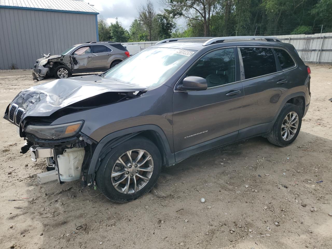 2019 Jeep Cherokee Latitude Plus Gray vin: 1C4PJLLN3KD149339 Damage: Left Front Door, Heavy Scratch, 5 To 6 Inches