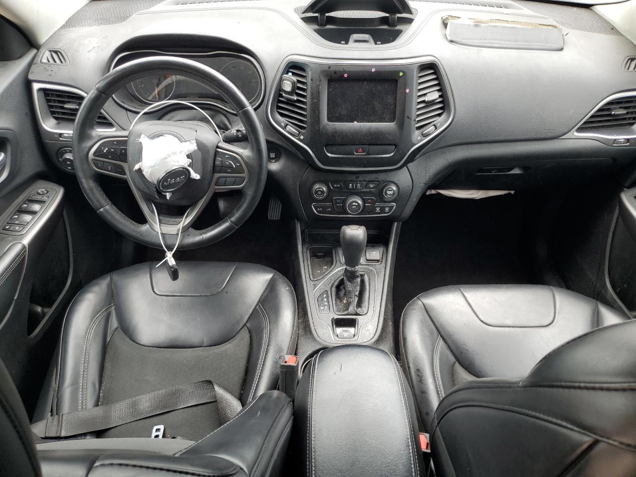 2019 Jeep Cherokee Latitude Plus Gray vin: 1C4PJLLN3KD149339 Damage: Right Knee Airbag, Deployed, Replacement Required