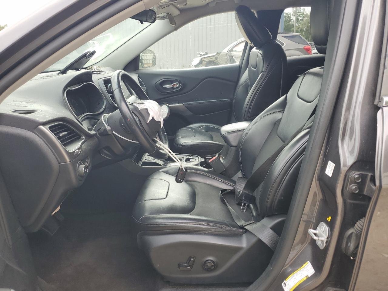 2019 Jeep Cherokee Latitude Plus Gray vin: 1C4PJLLN3KD149339 Damage: Airbag - Front Left, Deployed, Replacement Required
