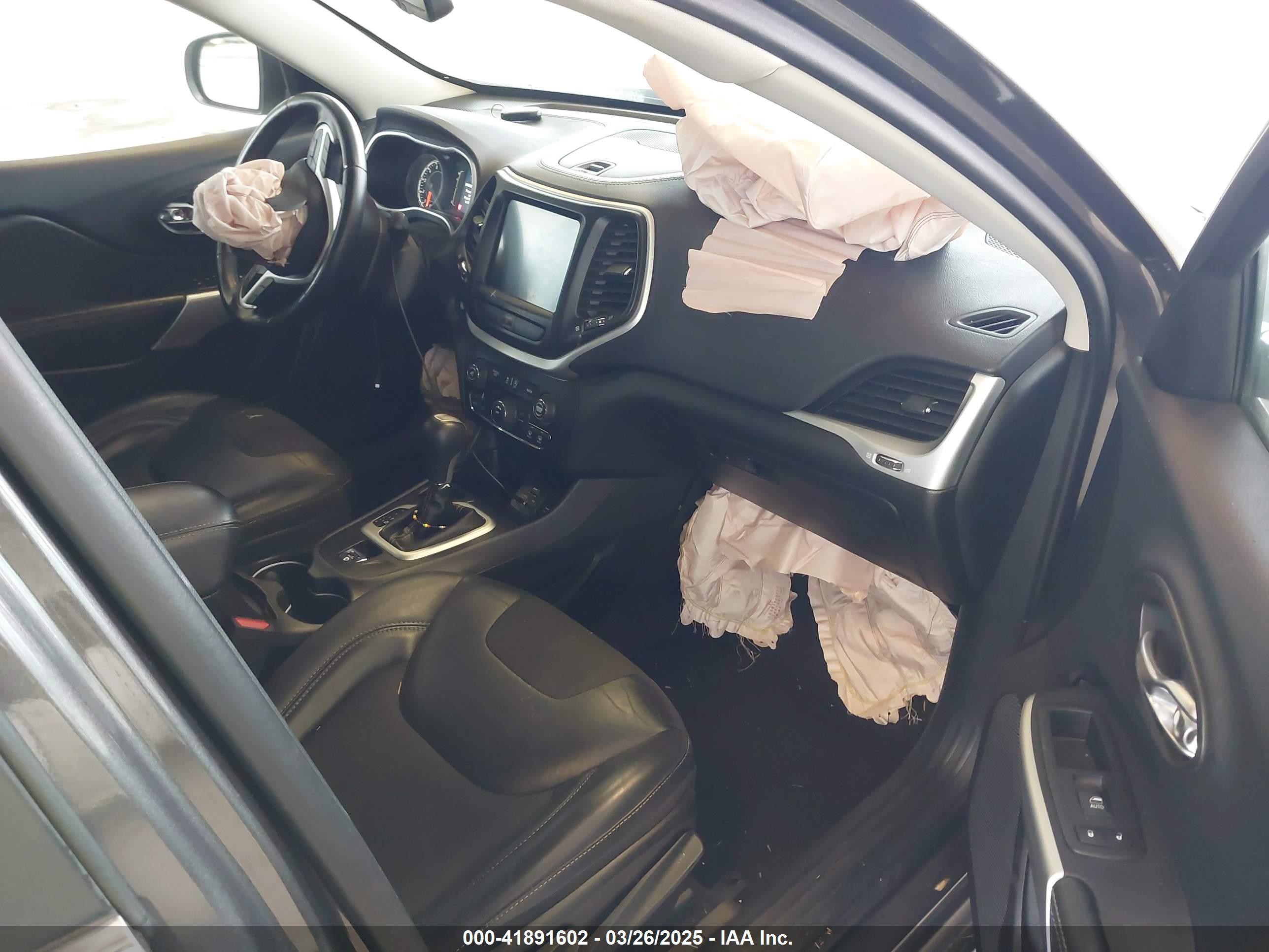 2018 Jeep Cherokee Latitude Plus Fwd Серый vin: 1C4PJLLX7JD556922
