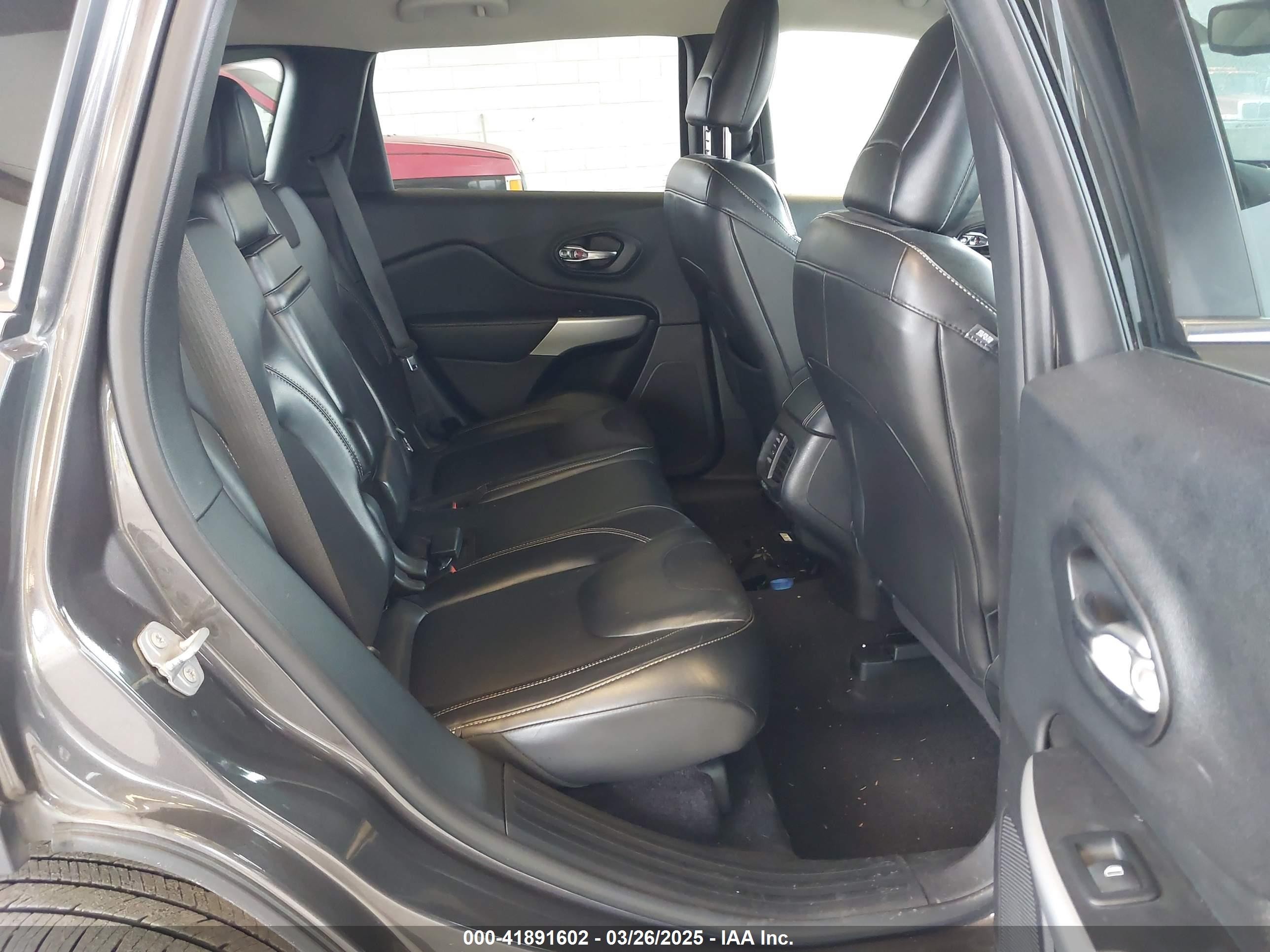 2018 Jeep Cherokee Latitude Plus Fwd Серый vin: 1C4PJLLX7JD556922