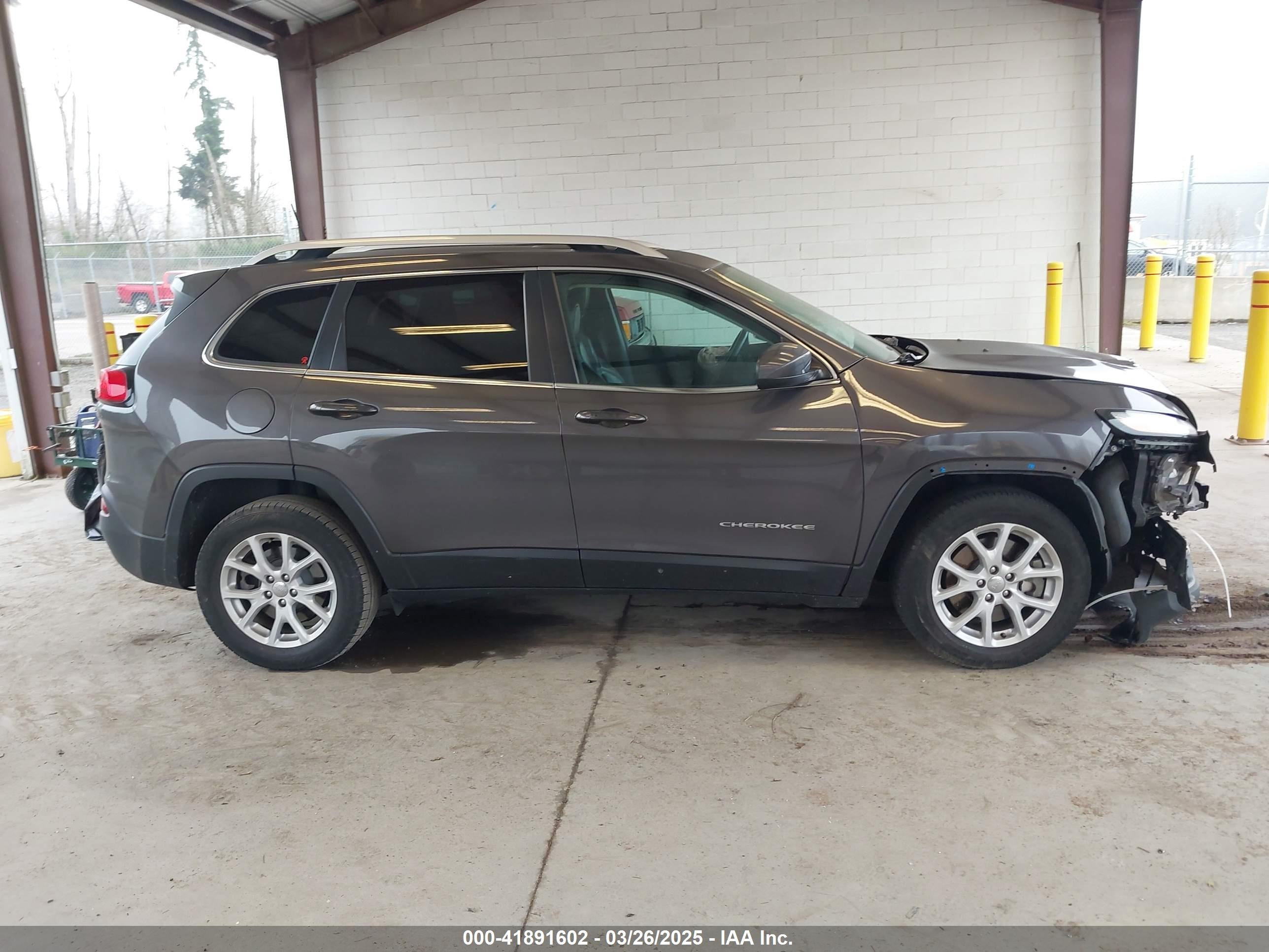 2018 Jeep Cherokee Latitude Plus Fwd Серый vin: 1C4PJLLX7JD556922