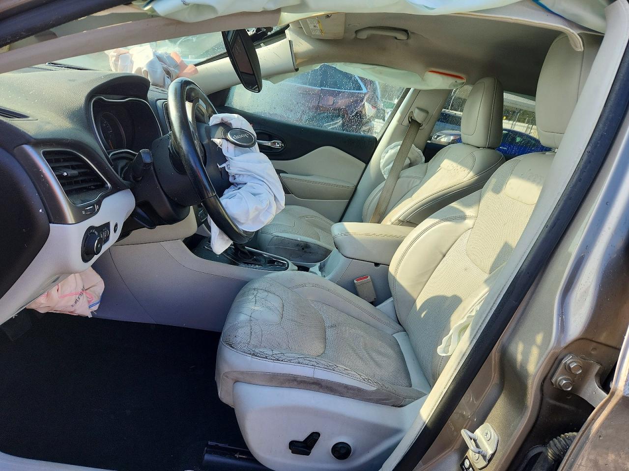 2021 Jeep Cherokee Latitude Lux Gray vin: 1C4PJLMX9MD155875