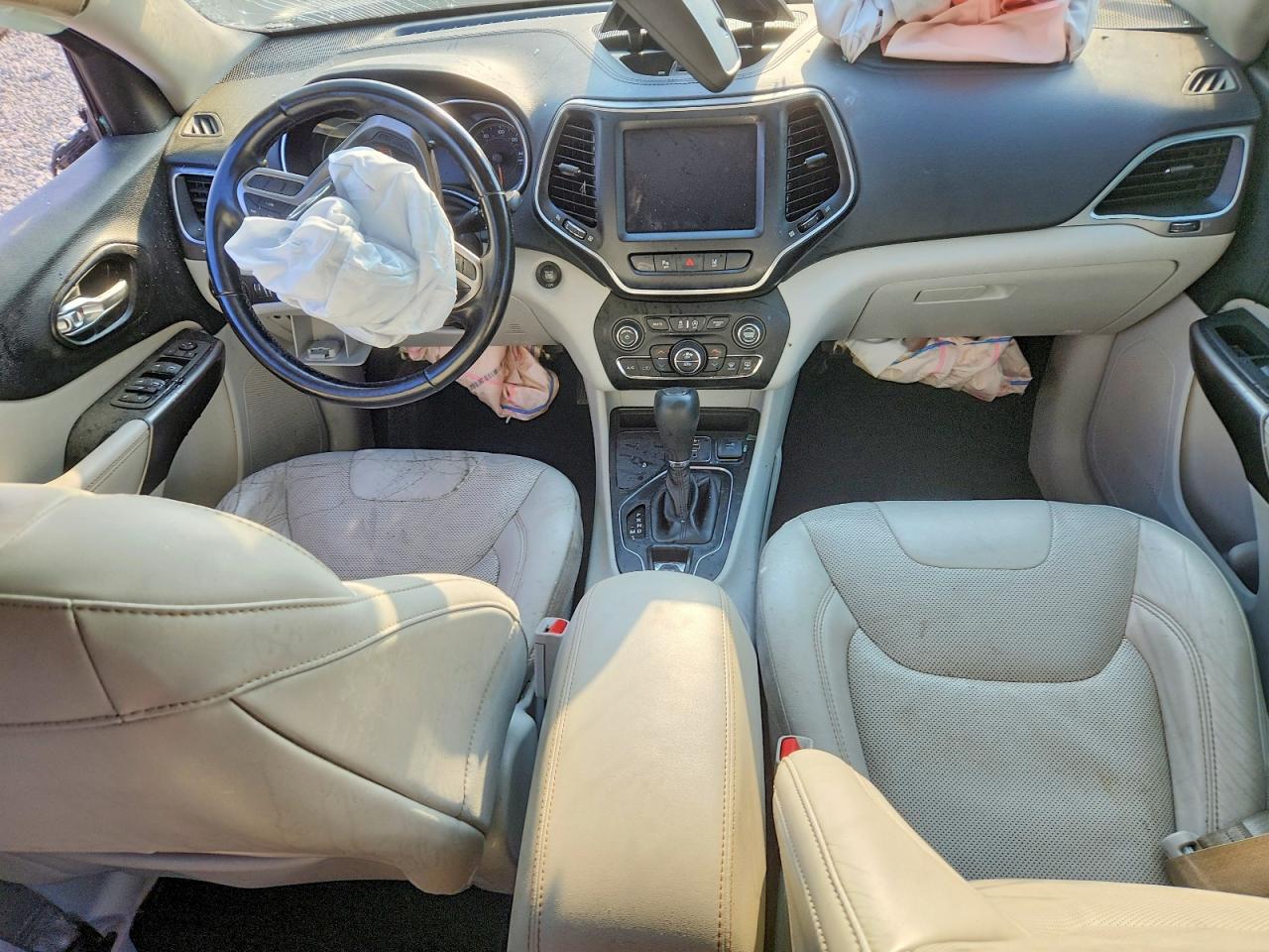 2021 Jeep Cherokee Latitude Lux Gray vin: 1C4PJLMX9MD155875