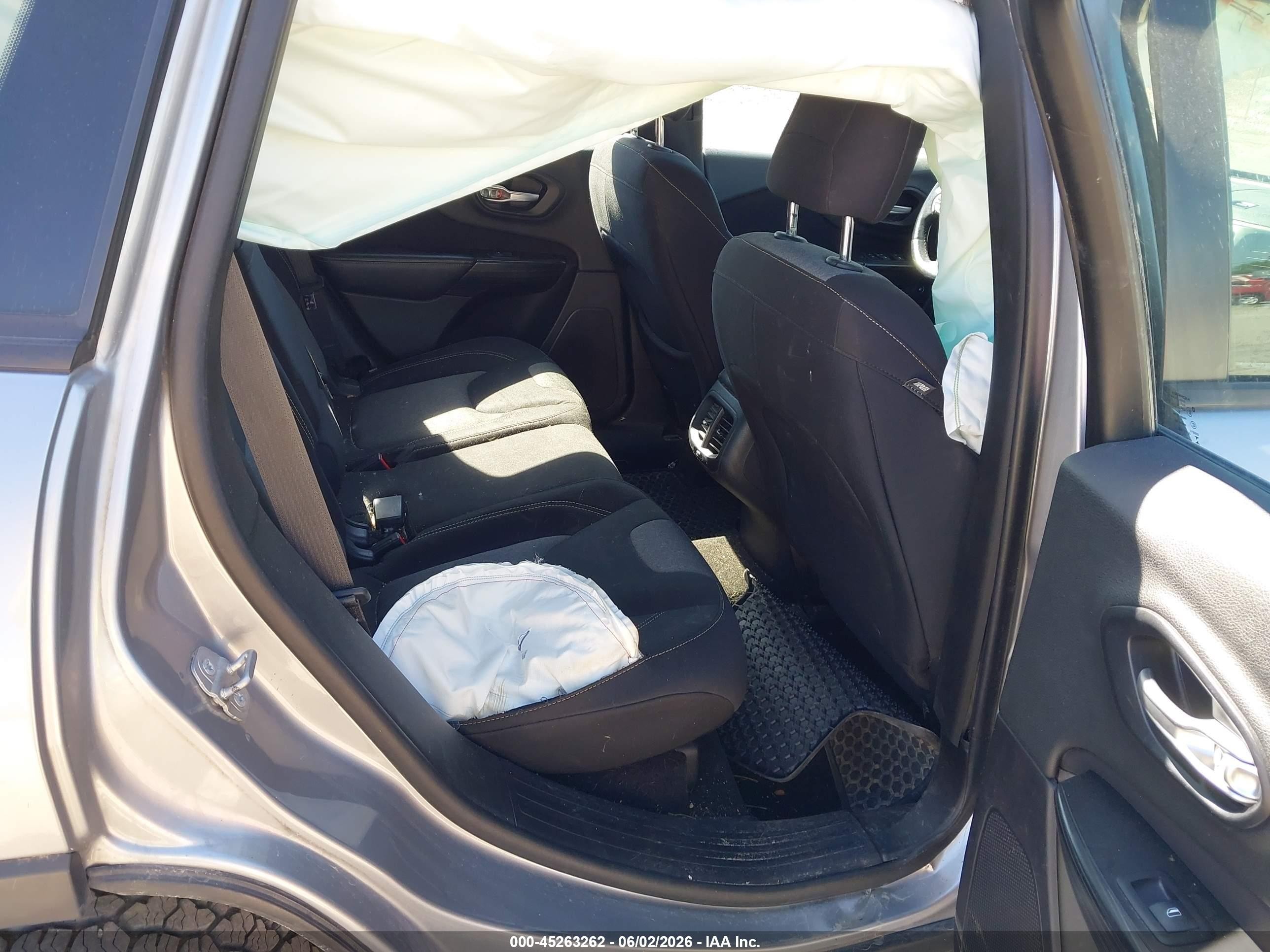2014 Jeep Cherokee Sport Серый vin: 1C4PJMAB0EW202330