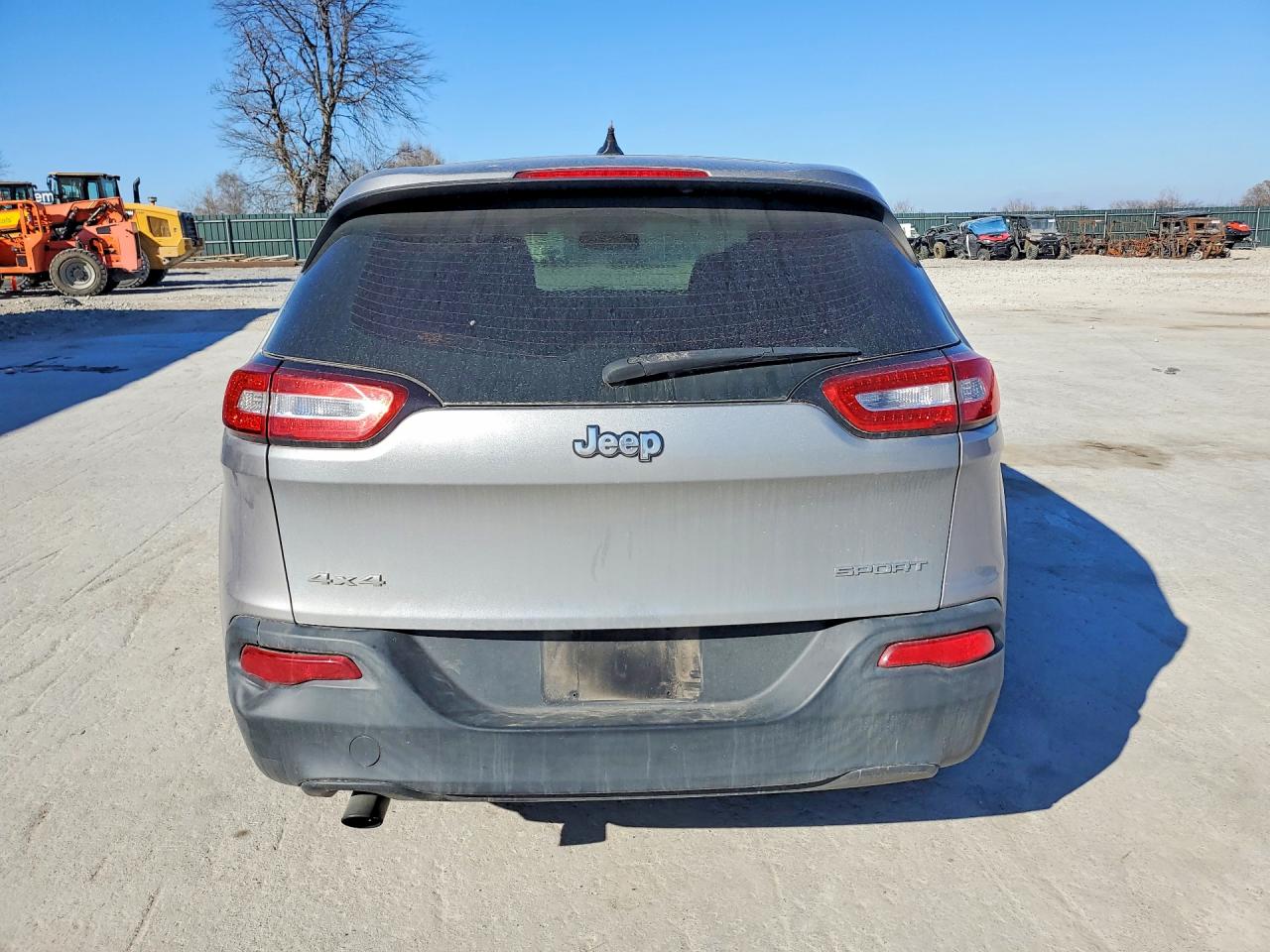 2014 Jeep Cherokee Sport Silver vin: 1C4PJMAB2EW121796