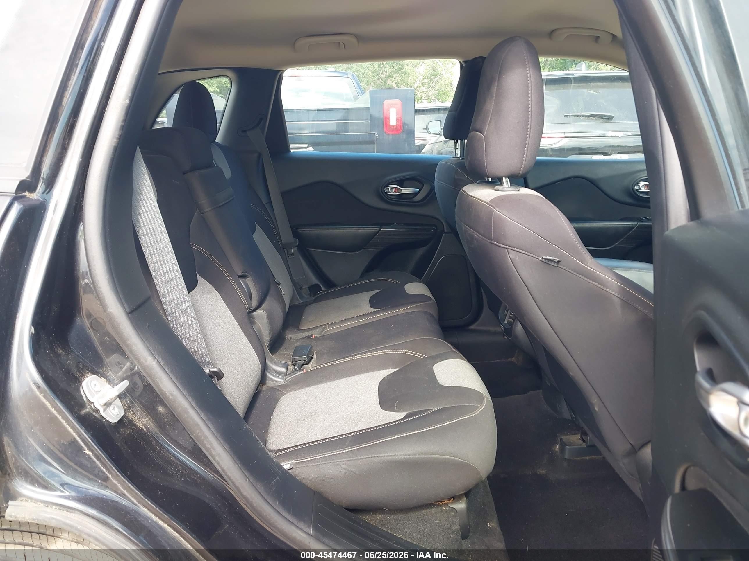 2014 Jeep Cherokee Sport Черный vin: 1C4PJMAB2EW164485