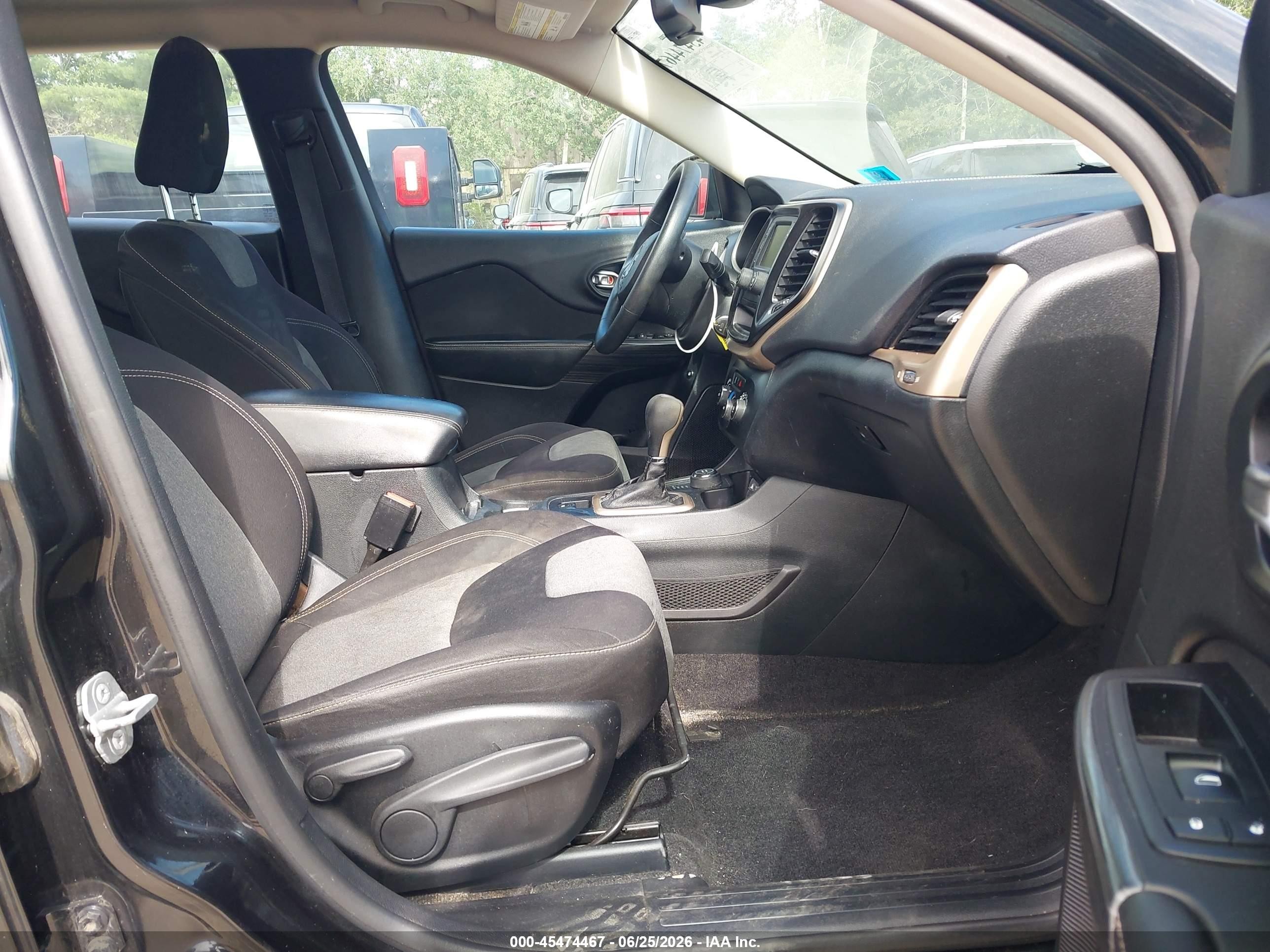 2014 Jeep Cherokee Sport Черный vin: 1C4PJMAB2EW164485