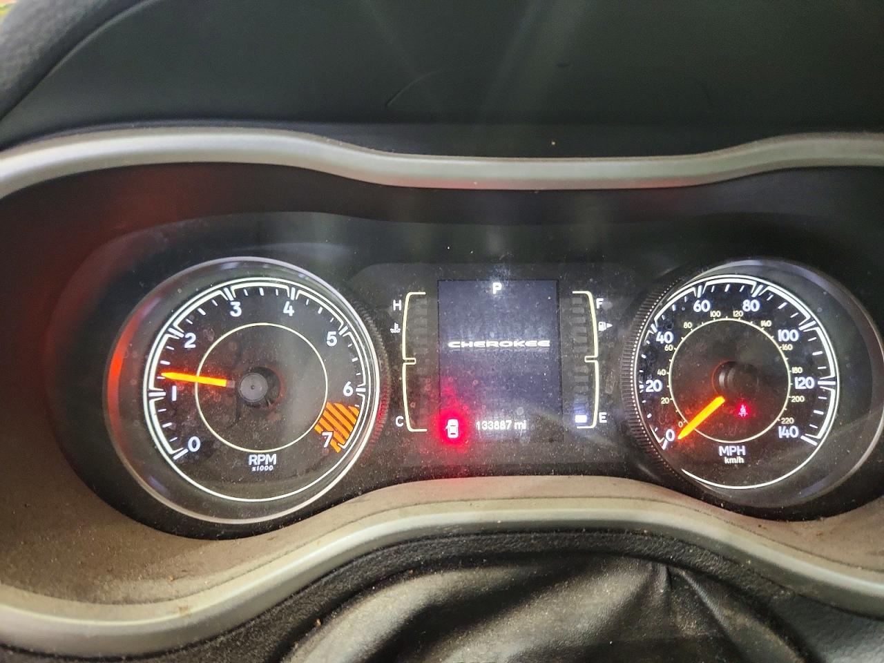 2014 Jeep Cheeroke Burgundy vin: 1C4PJMAB2EW166981