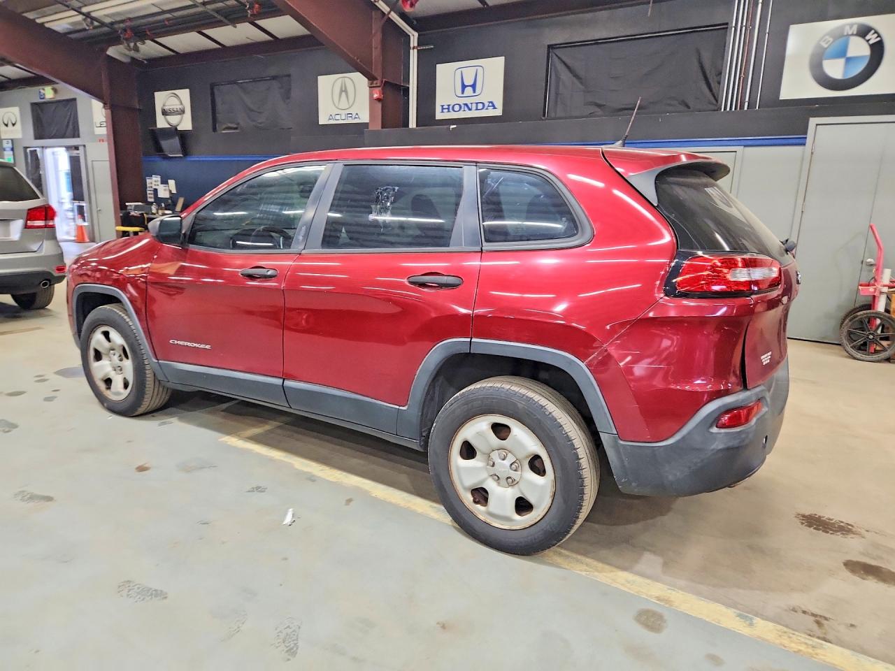 2014 Jeep Cheeroke Burgundy vin: 1C4PJMAB2EW166981