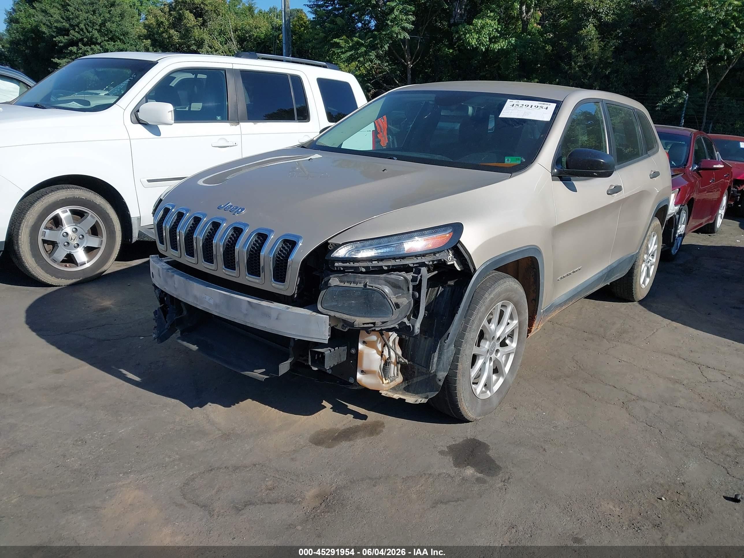 2015 Jeep Cherokee Sport Золотой vin: 1C4PJMAB2FW514487